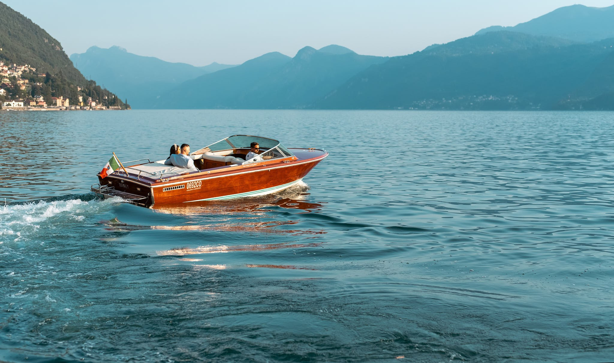Persida & Ergys. Fotografo matrimonio Lago di Como Ferrari Media Production