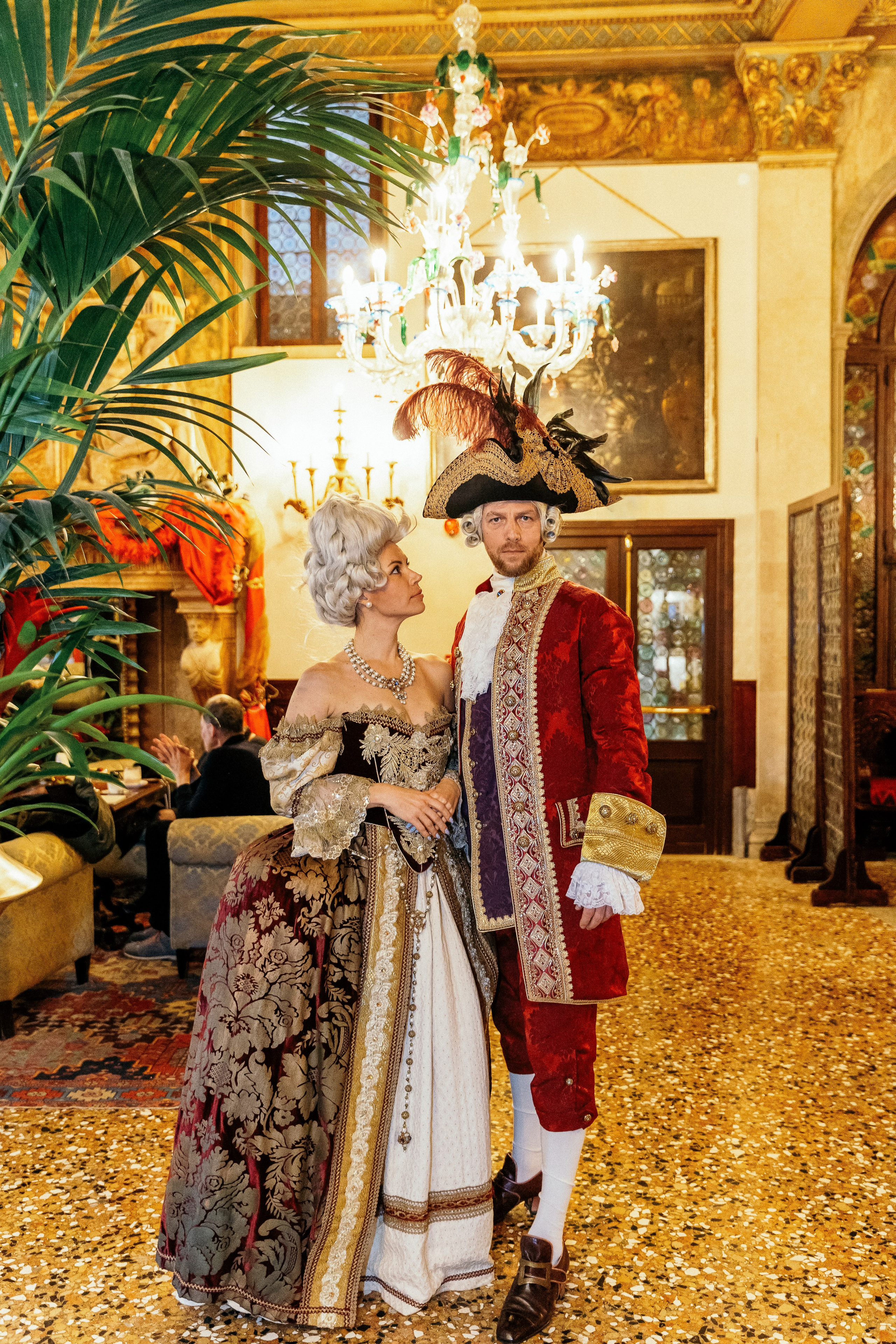 Aleksandr & Ekaterina in venetian carnival
