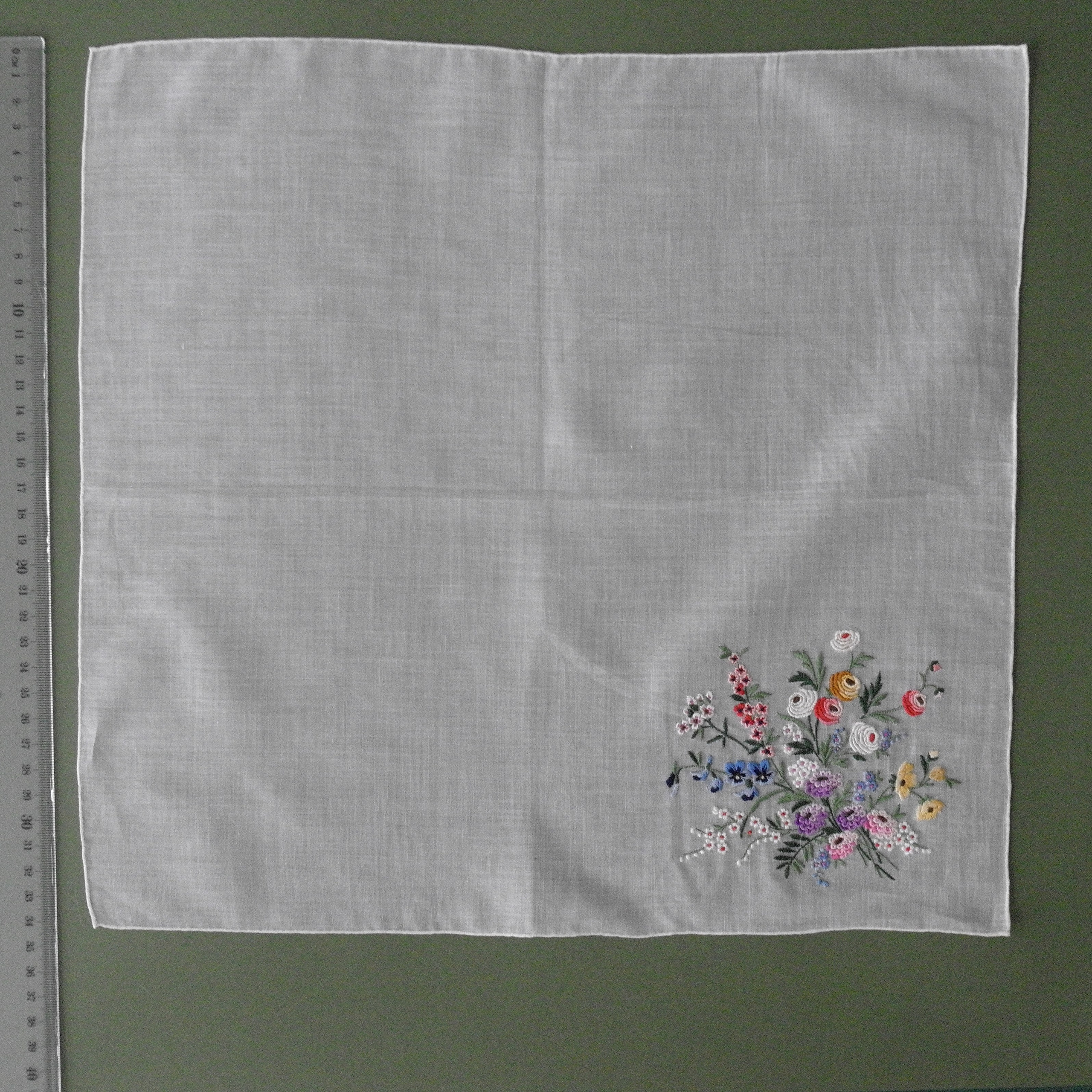 Lace napkins3. Современнные и актикварные украшения в Барселоне, Москве и Санкт-Петербурге