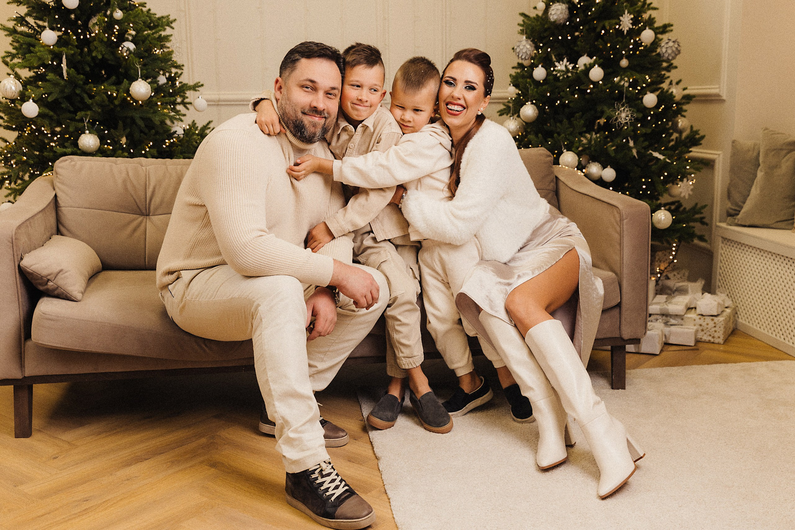 Christmas and New Year photo sessions in Riga, Latvia in studio. Evgeny Timofeyev | Wedding & Content photographer and videographer