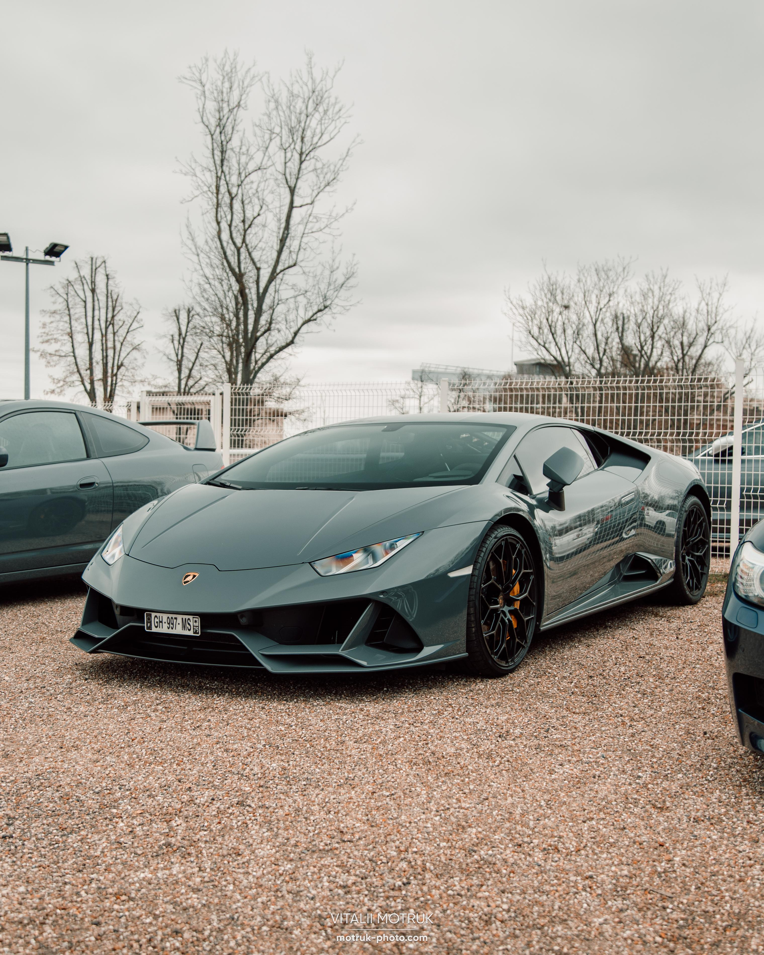 Cars and Coffee 12.02. Photographe de voitures à Paris — Vitalii Motruk
