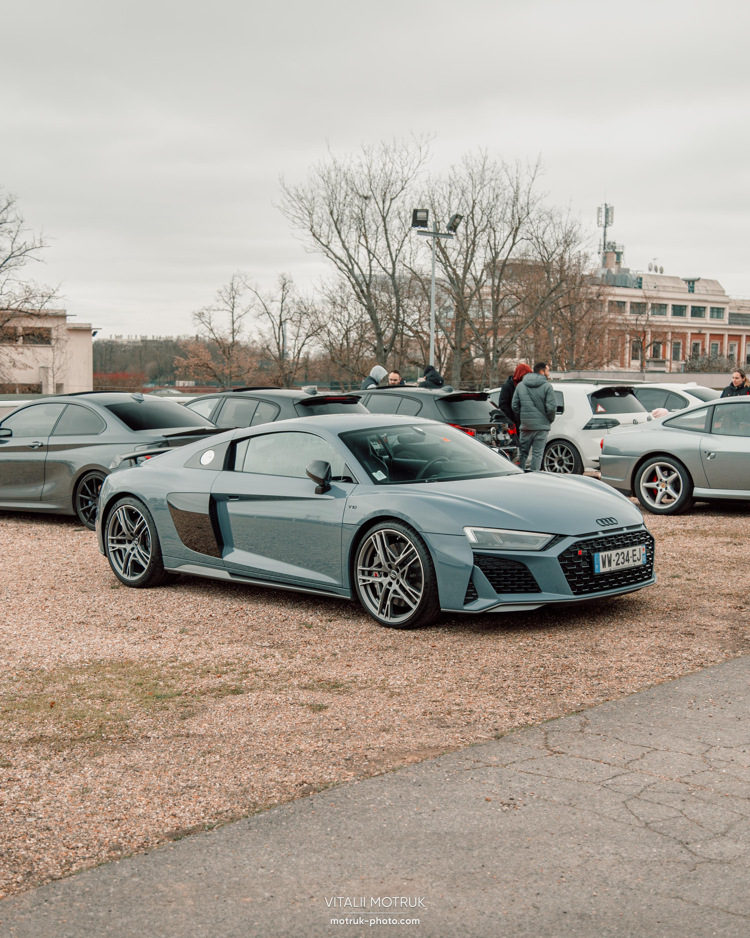 Cars and Coffee 12.02. Photographe de voitures à Paris — Vitalii Motruk
