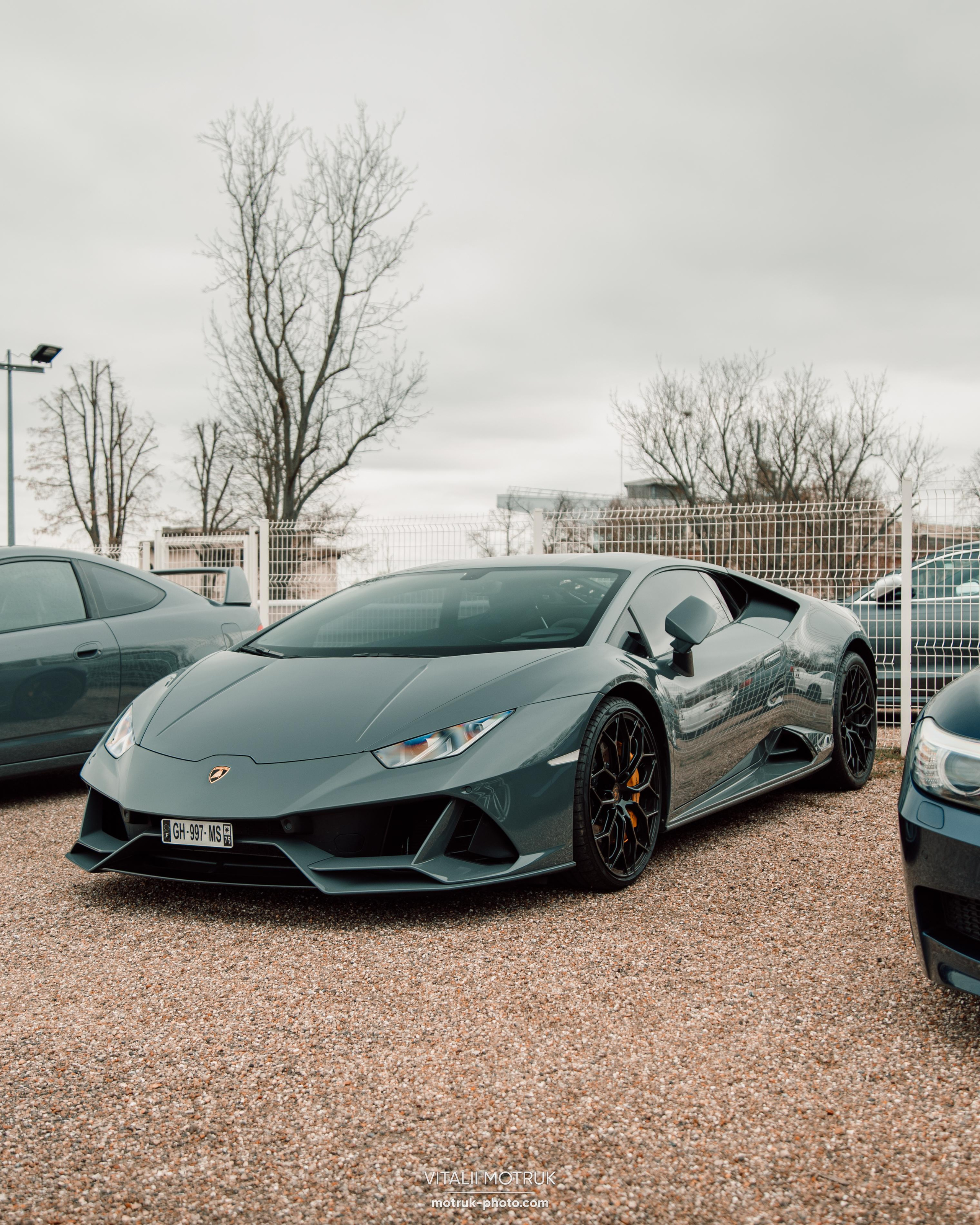 Cars and Coffee 12.02. Photographe de voitures à Paris — Vitalii Motruk