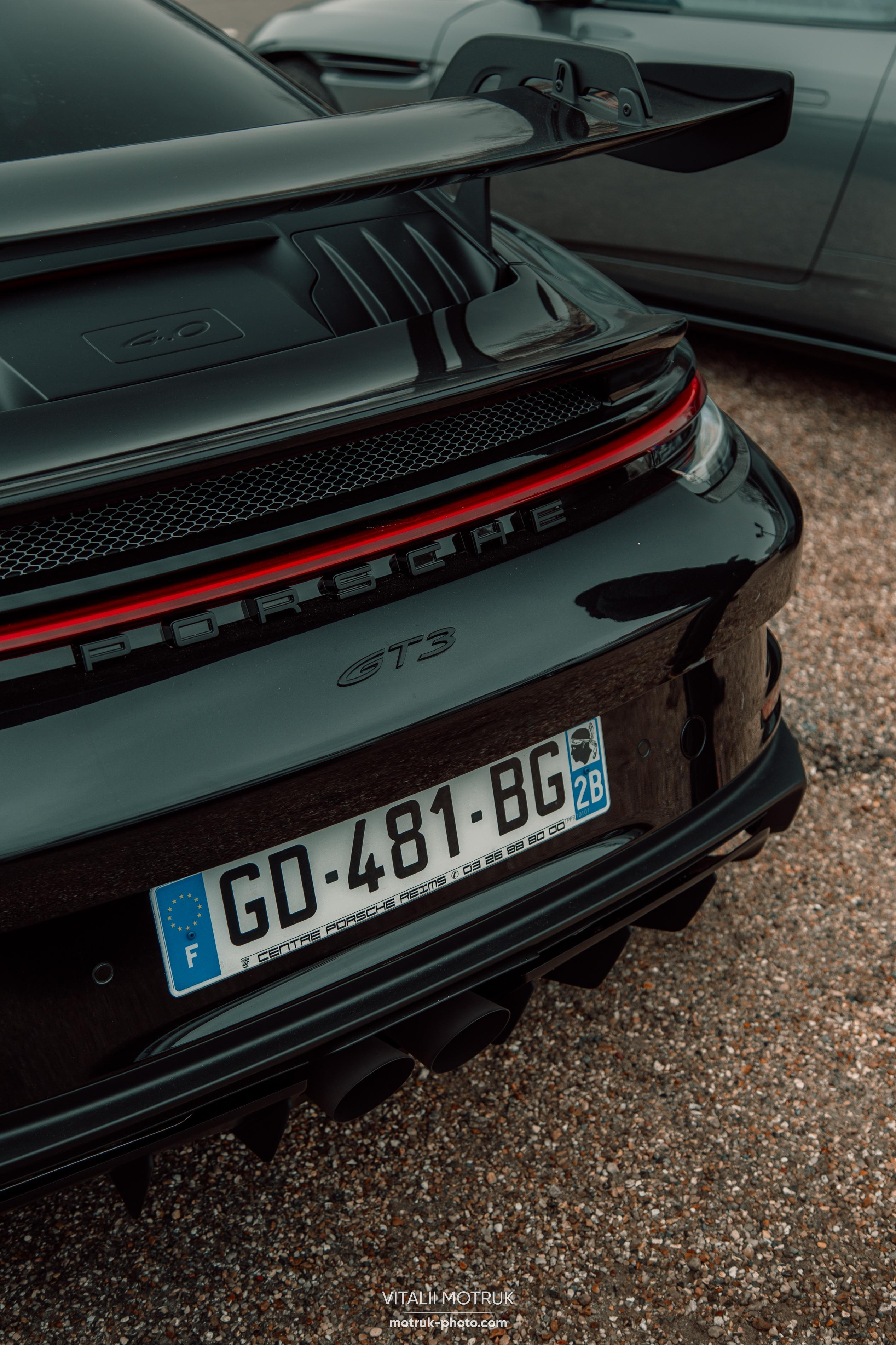 Cars and Coffee 12.02. Photographe de voitures à Paris — Vitalii Motruk