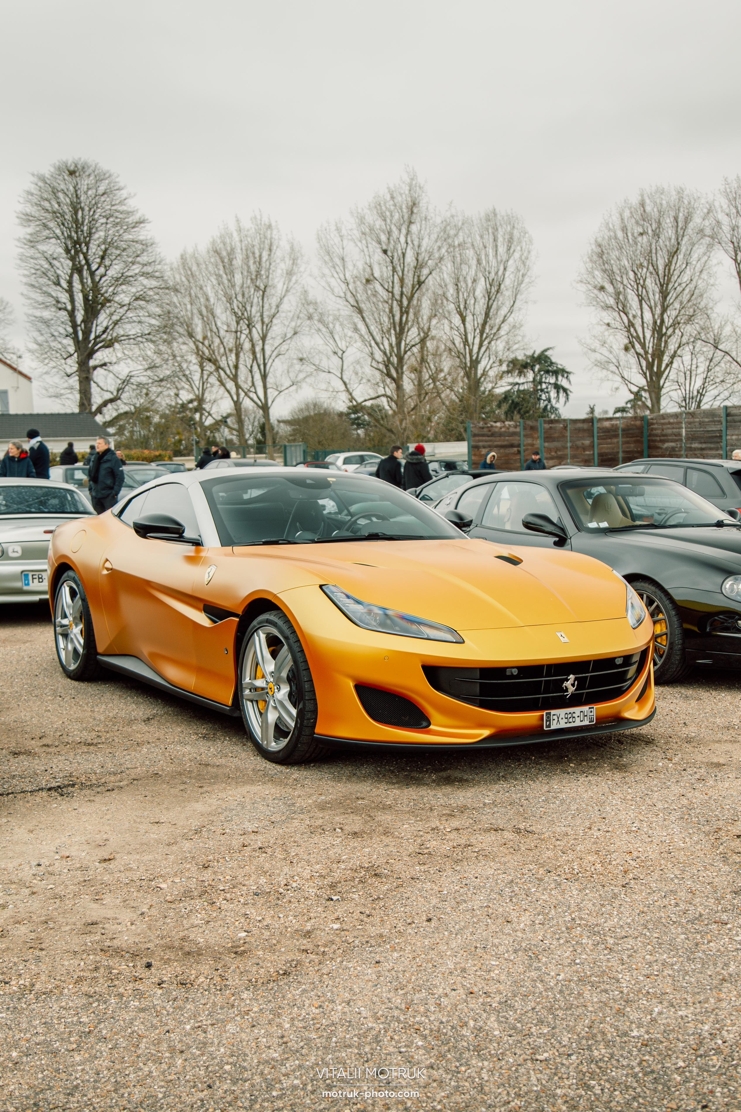 Cars and Coffee 12.02. Photographe de voitures à Paris — Vitalii Motruk
