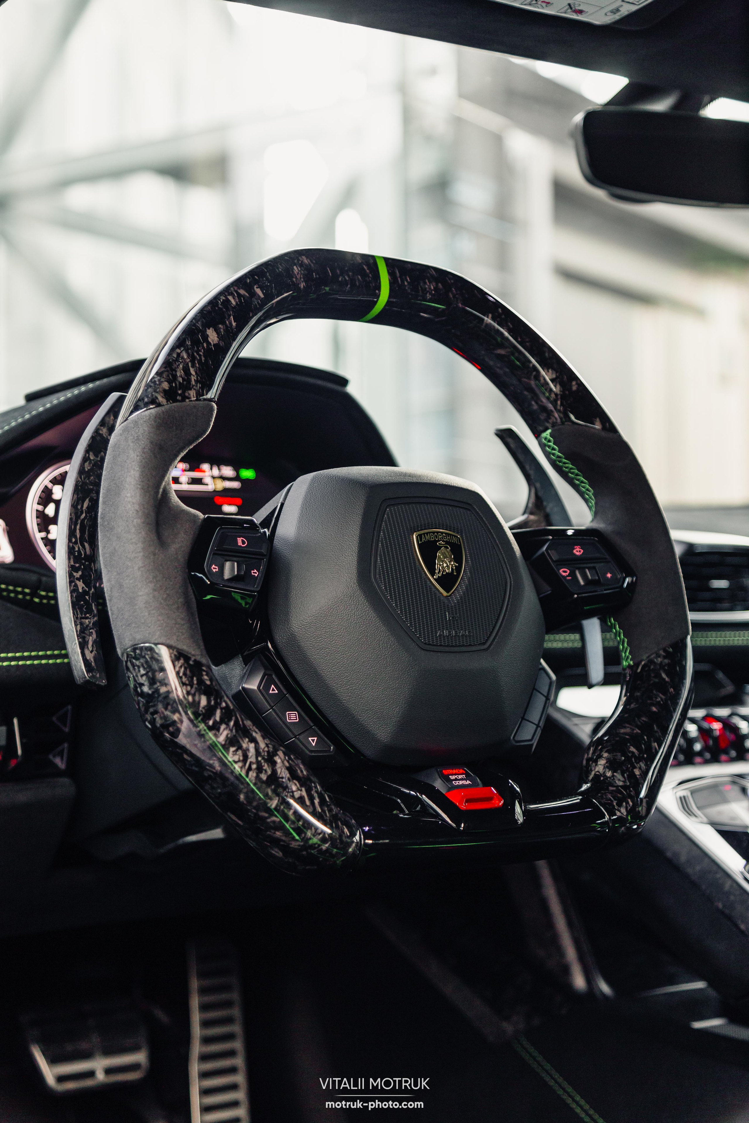 Lamborghini Huracan. Photographe de voitures à Paris — Vitalii Motruk
