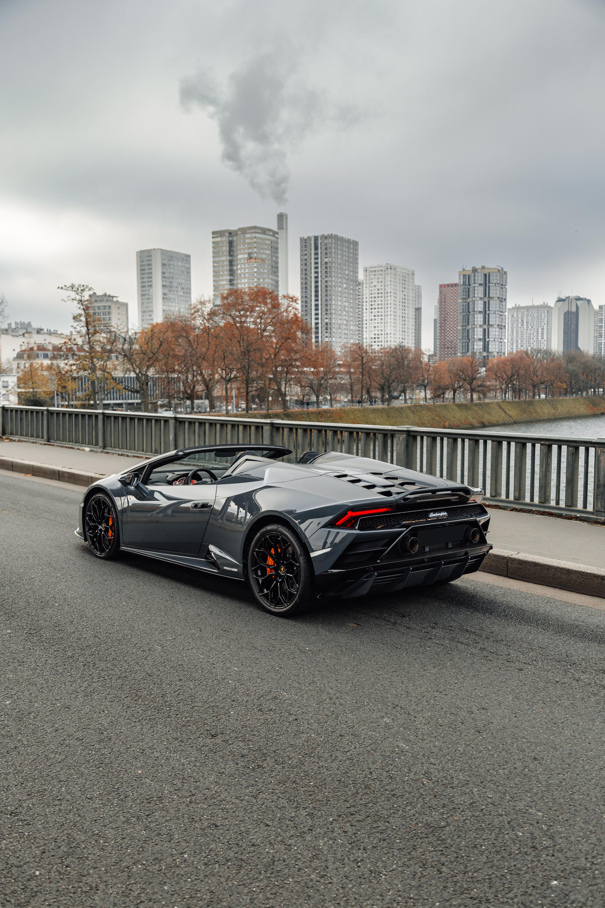 Lamborghini Huracan Evo Spyder. Photographer in Paris — Vitalii Motruk