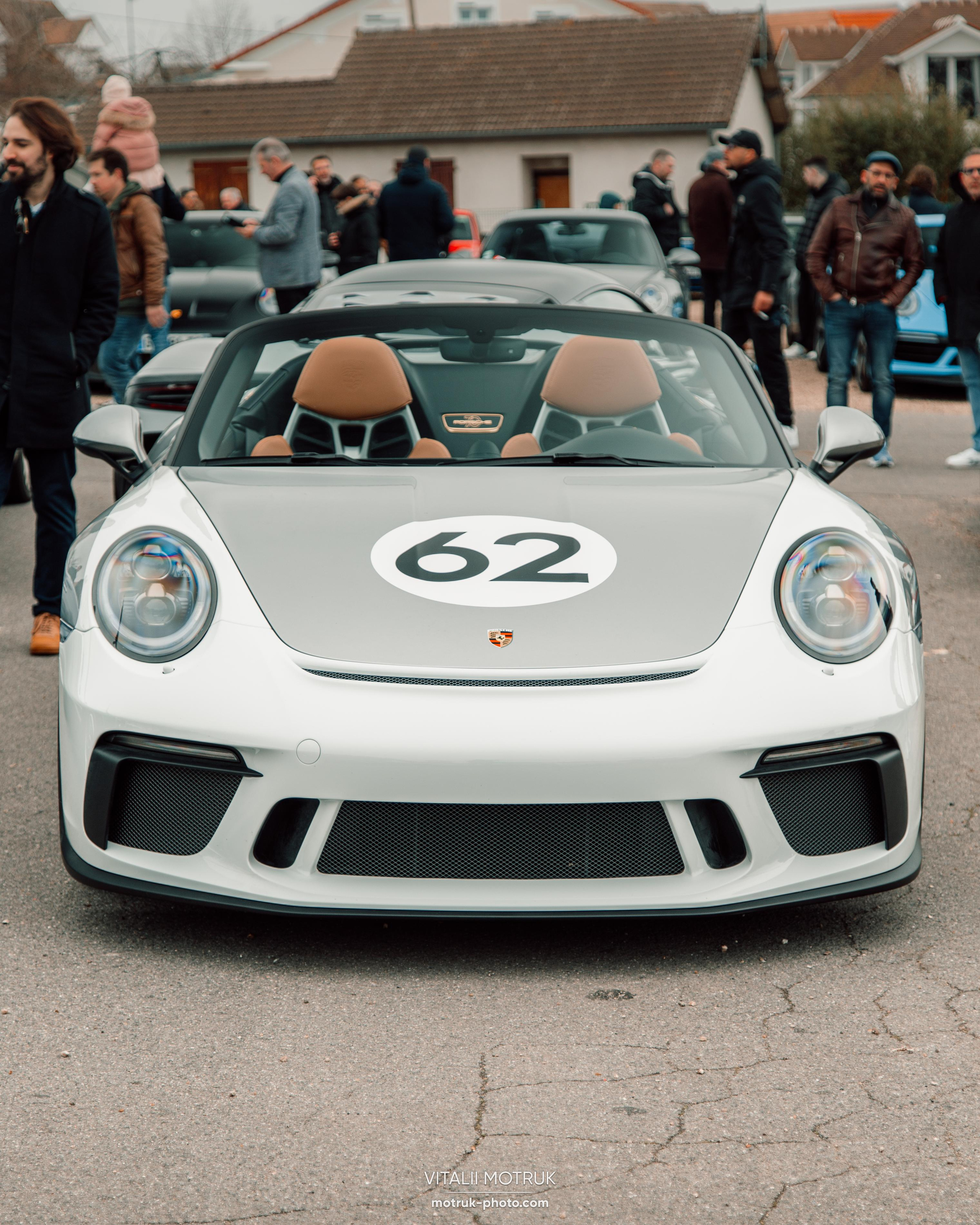 Cars and Coffee 12.02. Photographe de voitures à Paris — Vitalii Motruk
