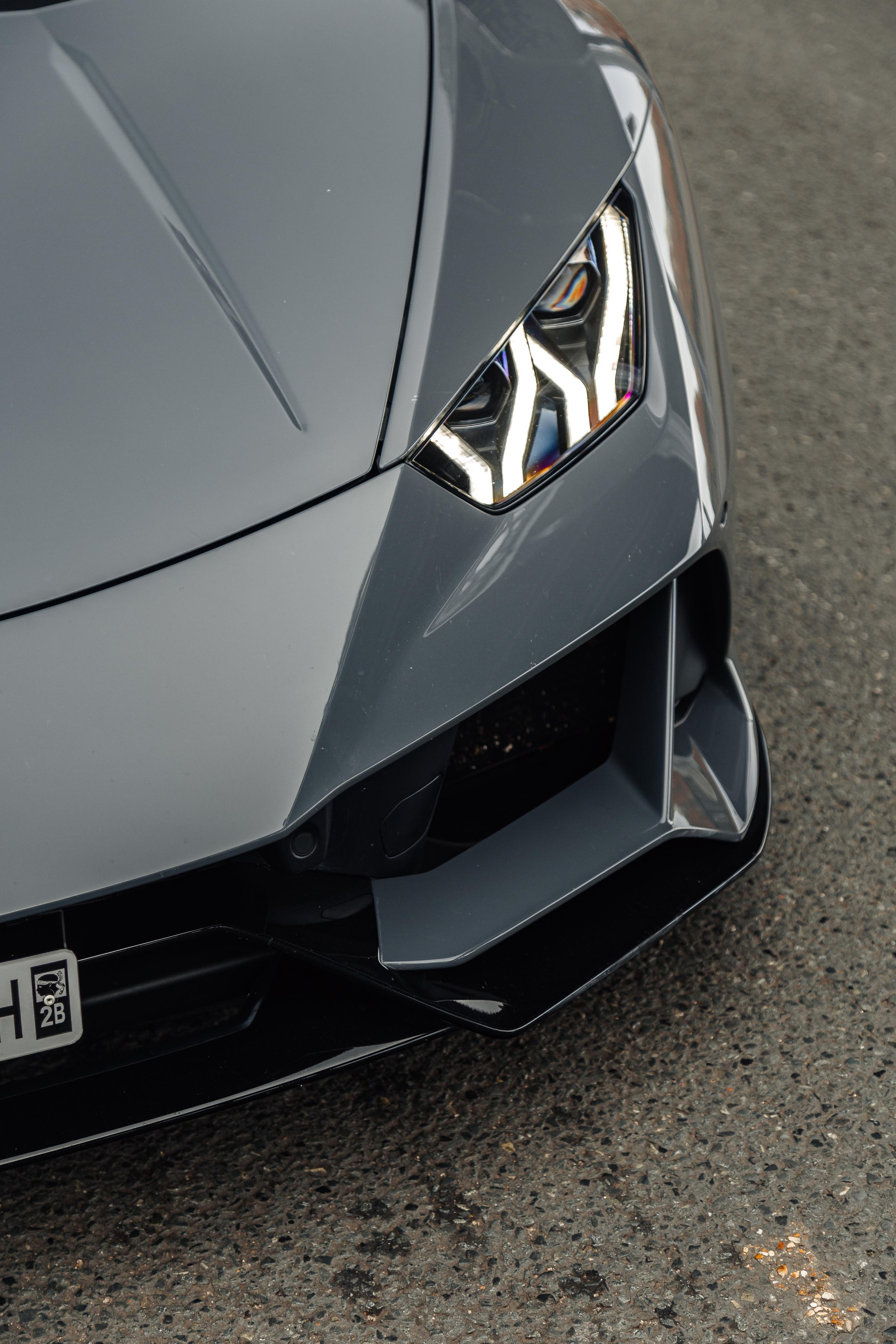 Lamborghini Huracan Evo Spyder. Photographer in Paris — Vitalii Motruk