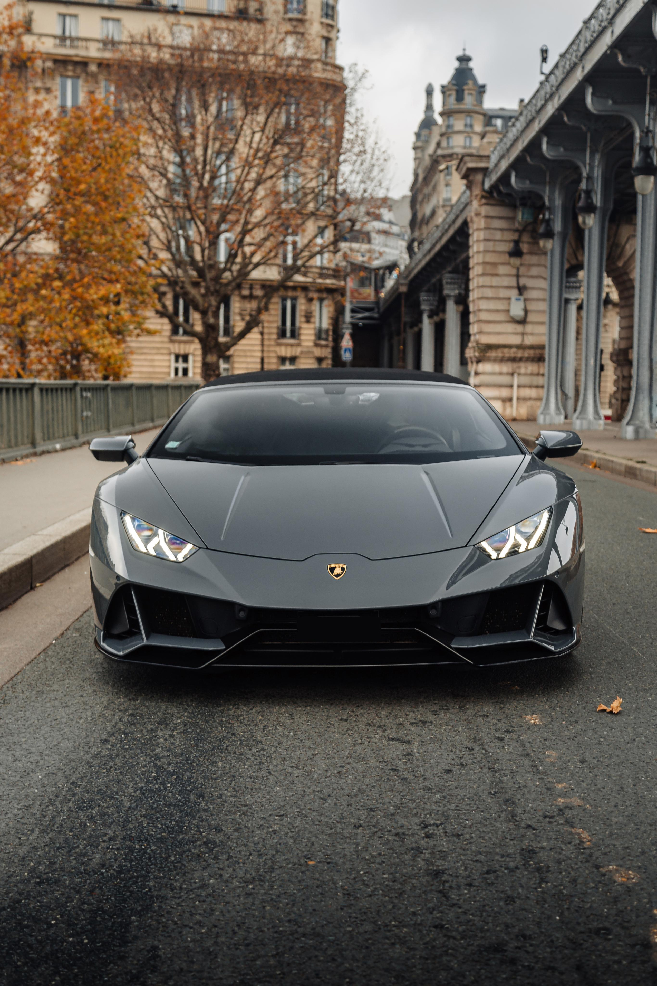 Lamborghini Huracan Evo Spyder. Photographer in Paris — Vitalii Motruk