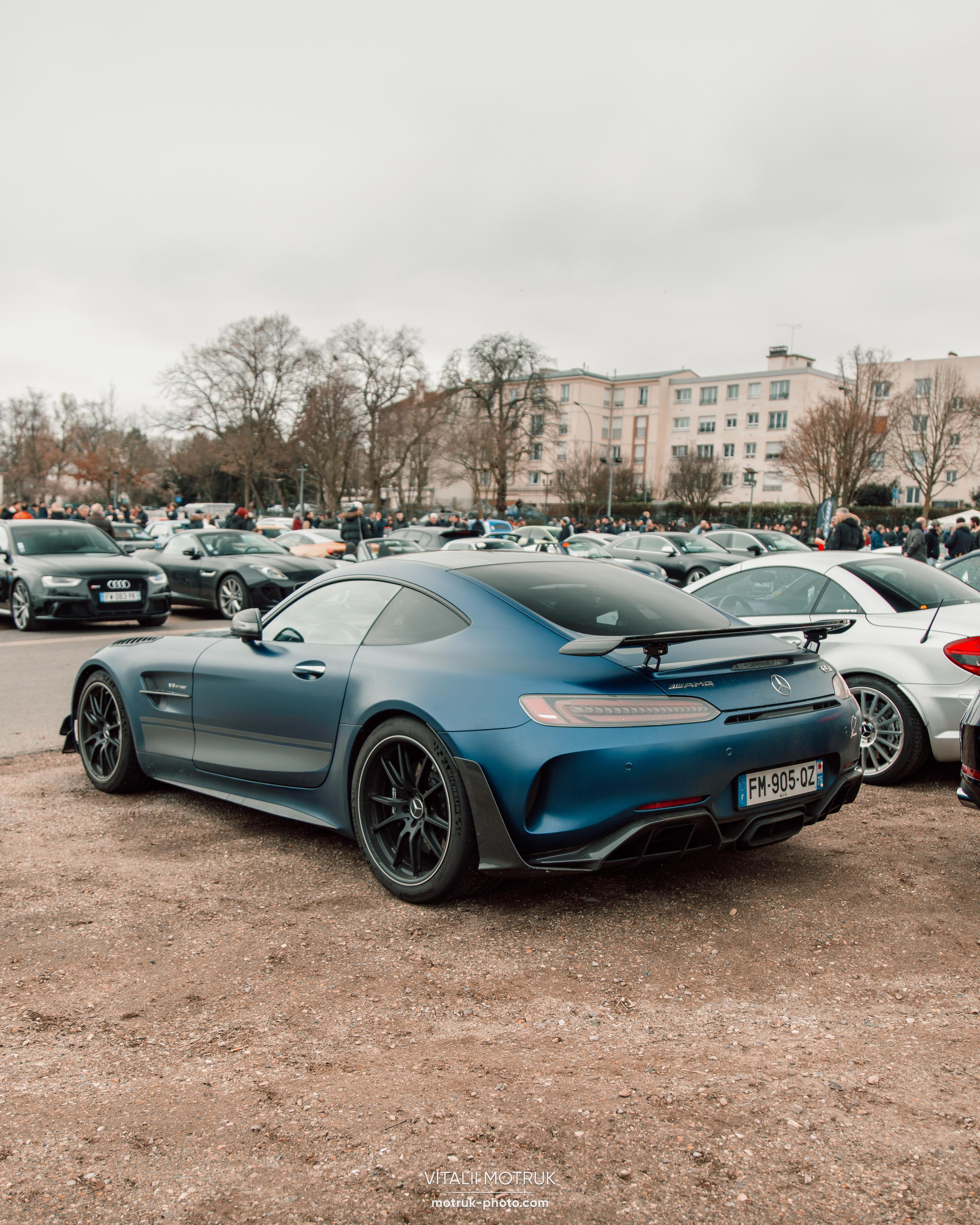 Cars and Coffee 12.02. Photographe de voitures à Paris — Vitalii Motruk