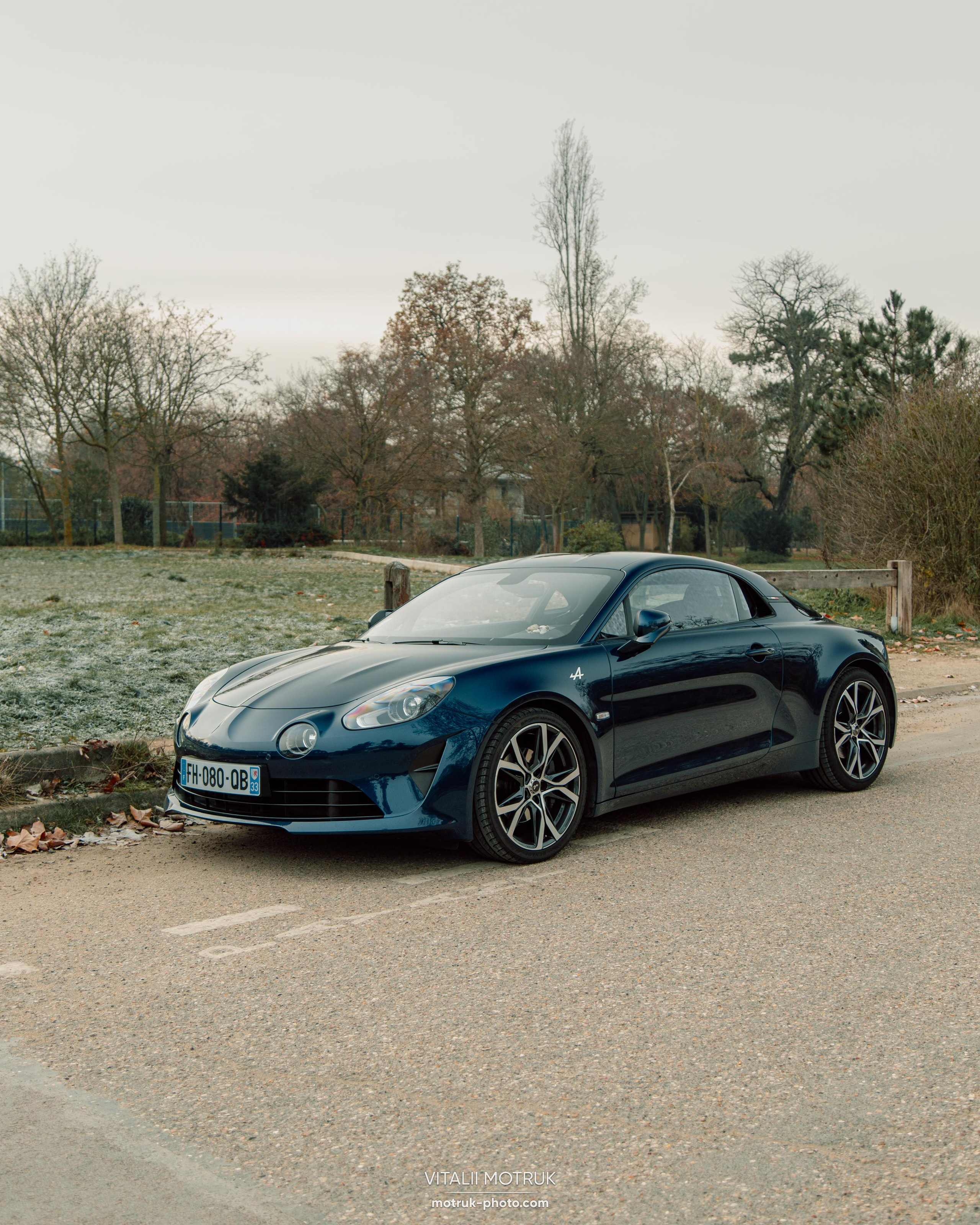 Rassemblement a l’Auteuil. Photographe de voitures à Paris — Vitalii Motruk