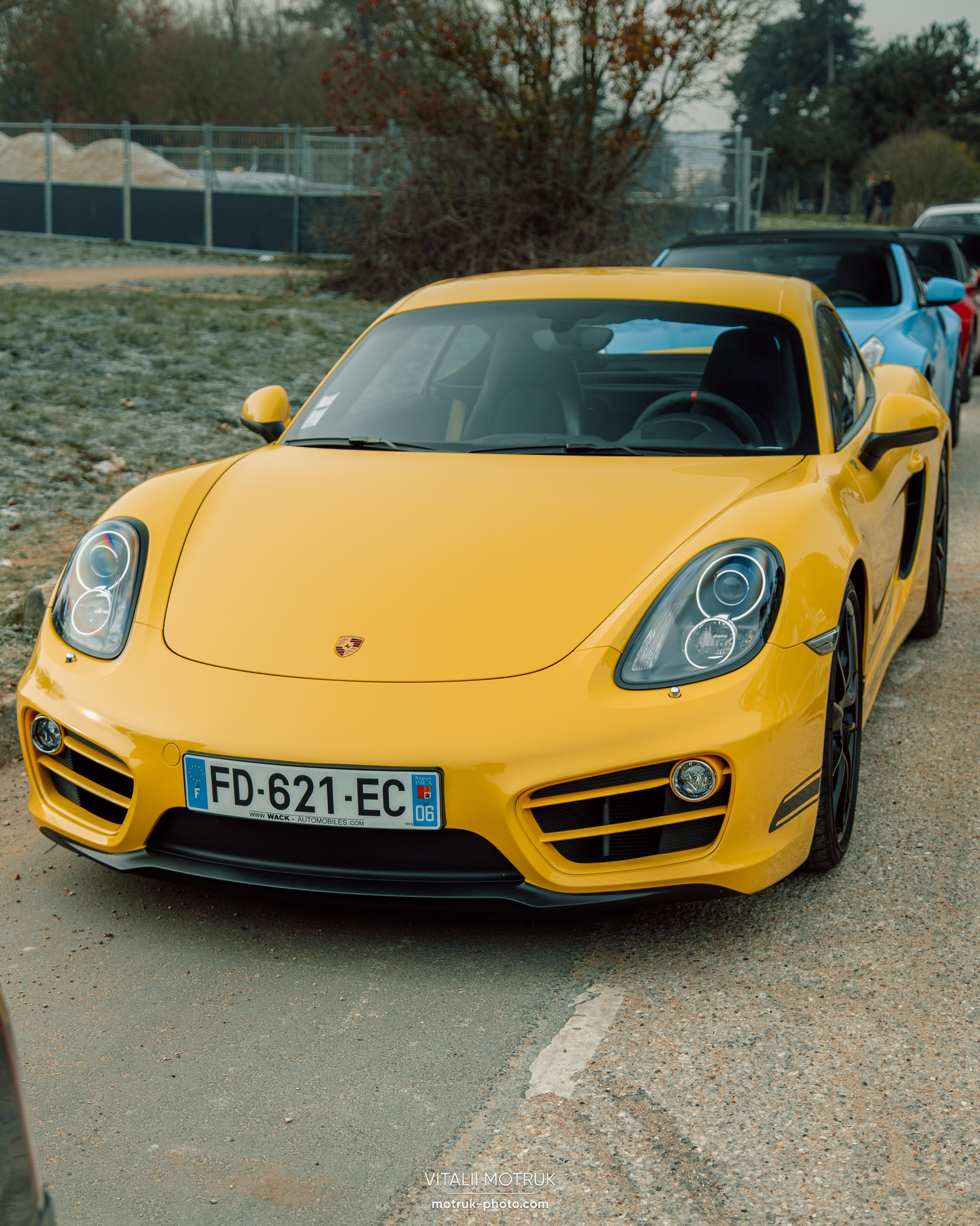 Rassemblement a l’Auteuil. Photographe de voitures à Paris — Vitalii Motruk