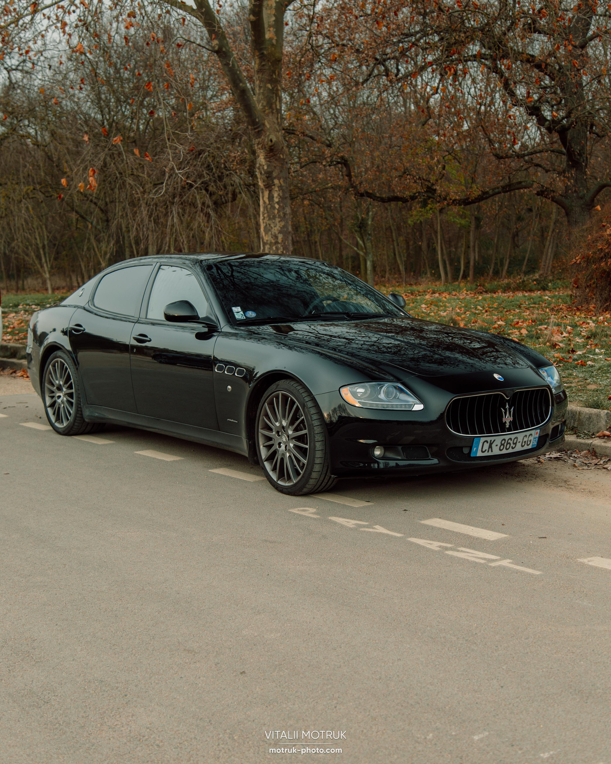 Rassemblement a l’Auteuil. Photographe de voitures à Paris — Vitalii Motruk