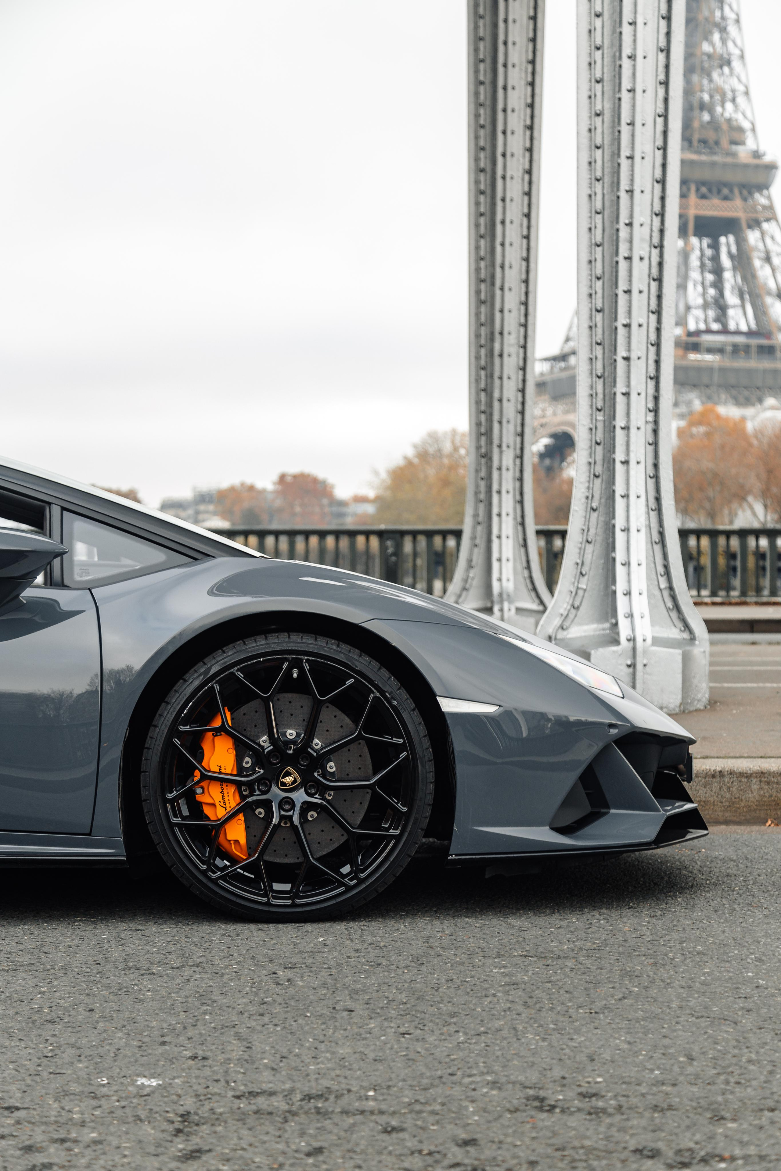 Lamborghini Huracan Evo Spyder. Photographer in Paris — Vitalii Motruk