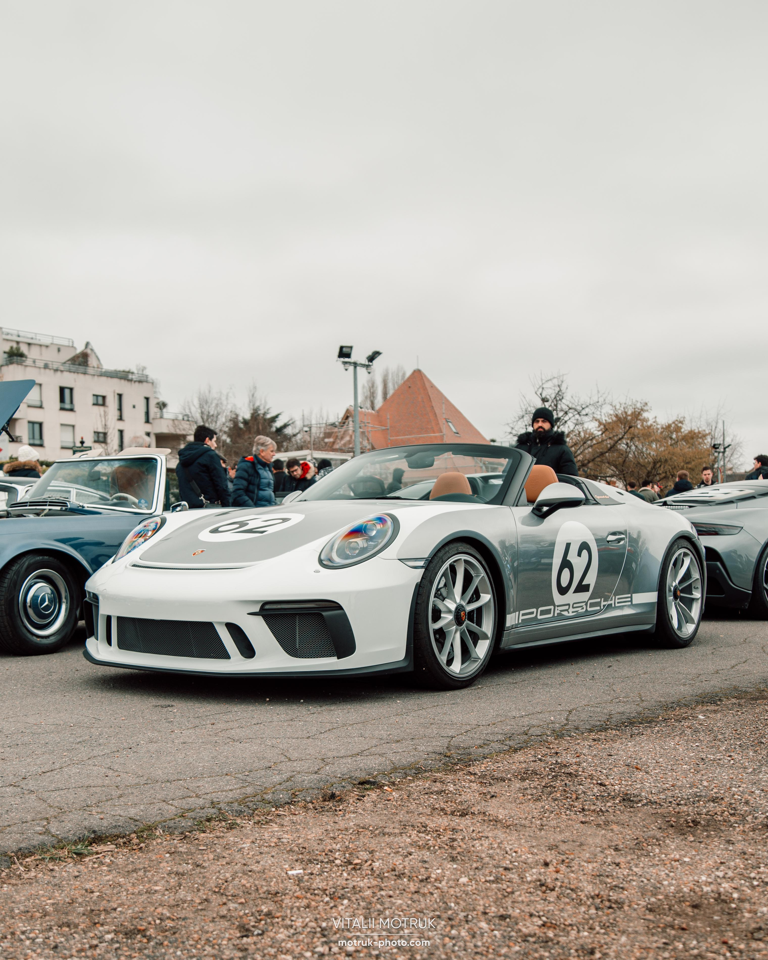 Cars and Coffee 12.02. Photographe de voitures à Paris — Vitalii Motruk