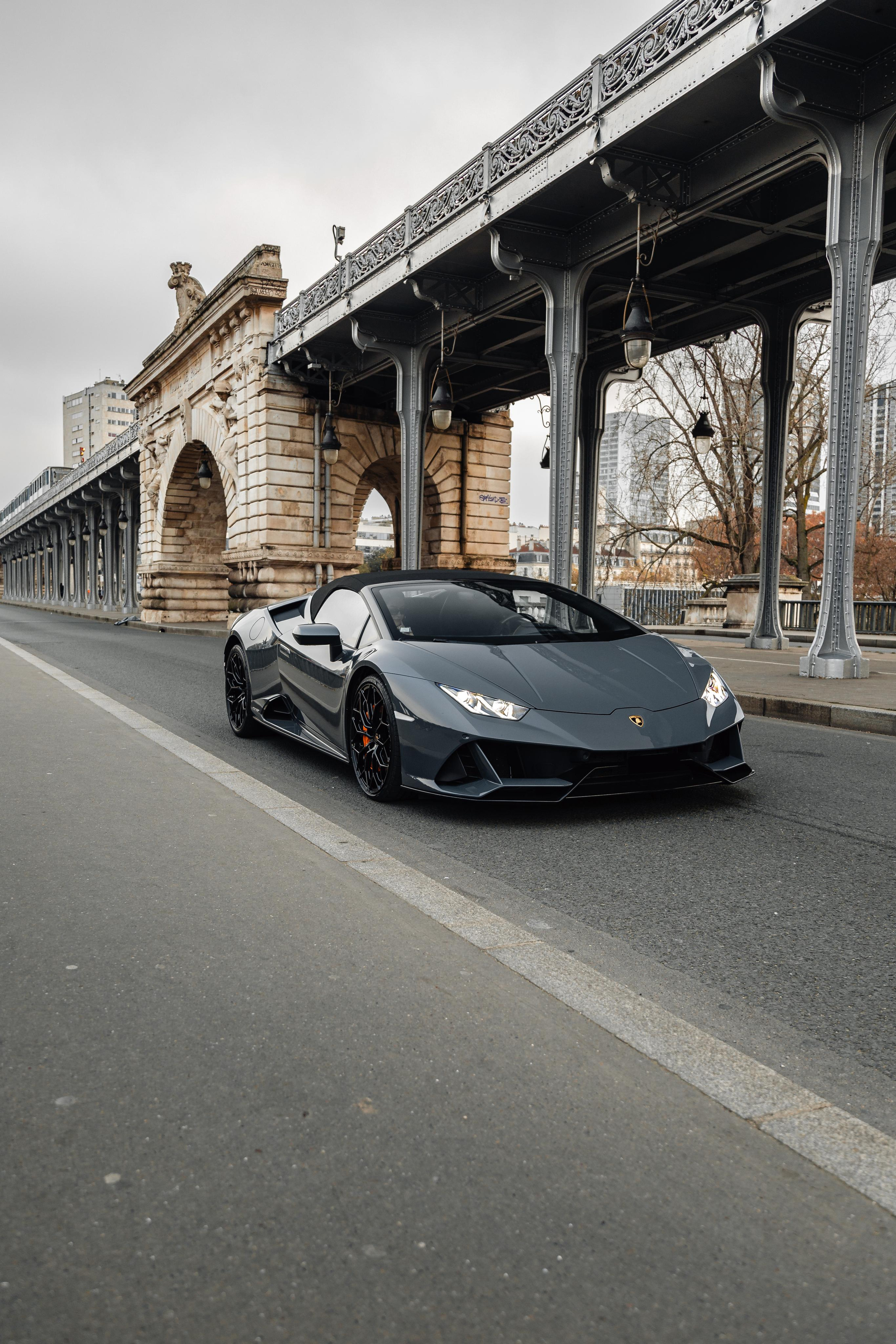 Lamborghini Huracan Evo Spyder. Photographer in Paris — Vitalii Motruk