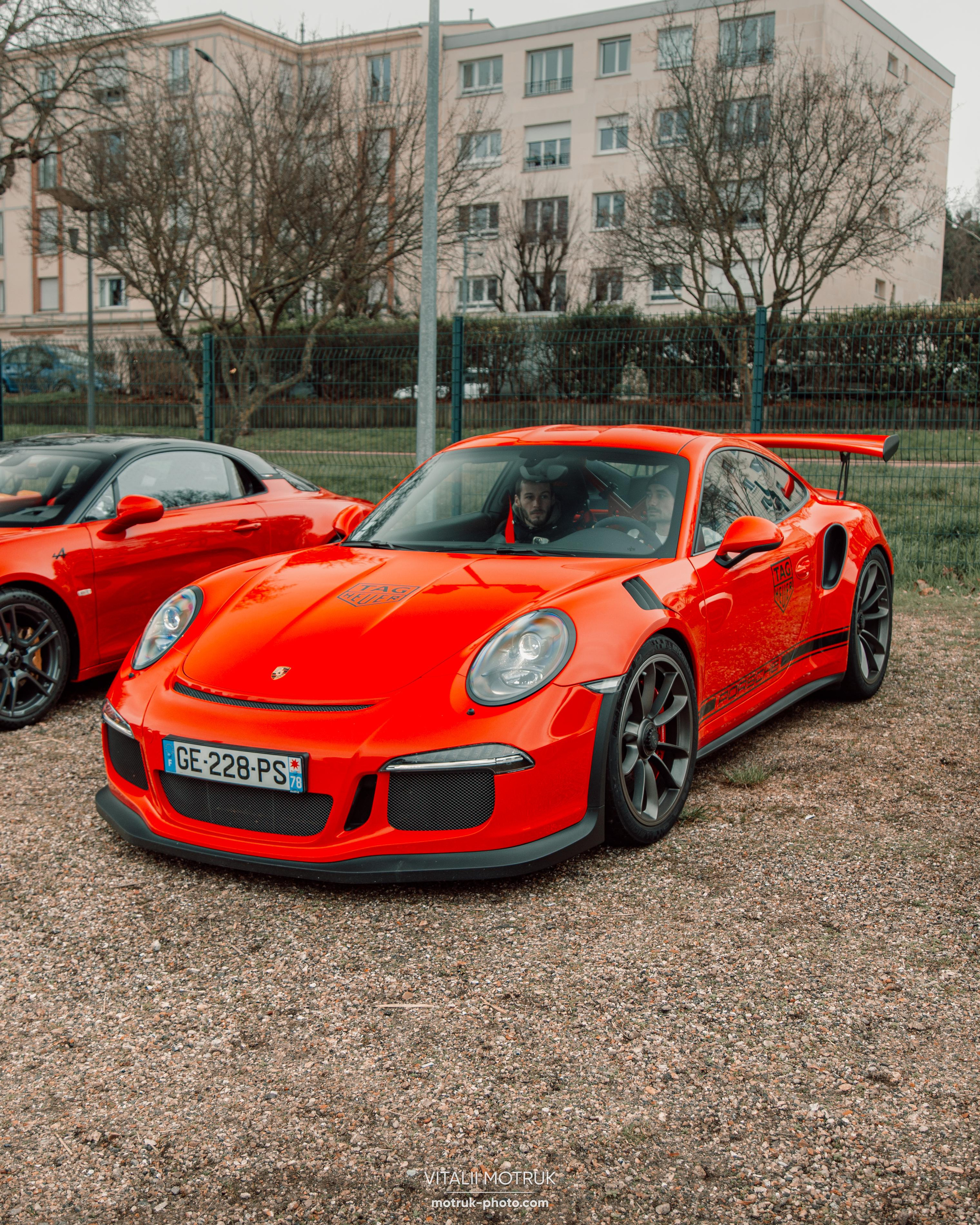 Cars and Coffee 12.02. Photographe de voitures à Paris — Vitalii Motruk