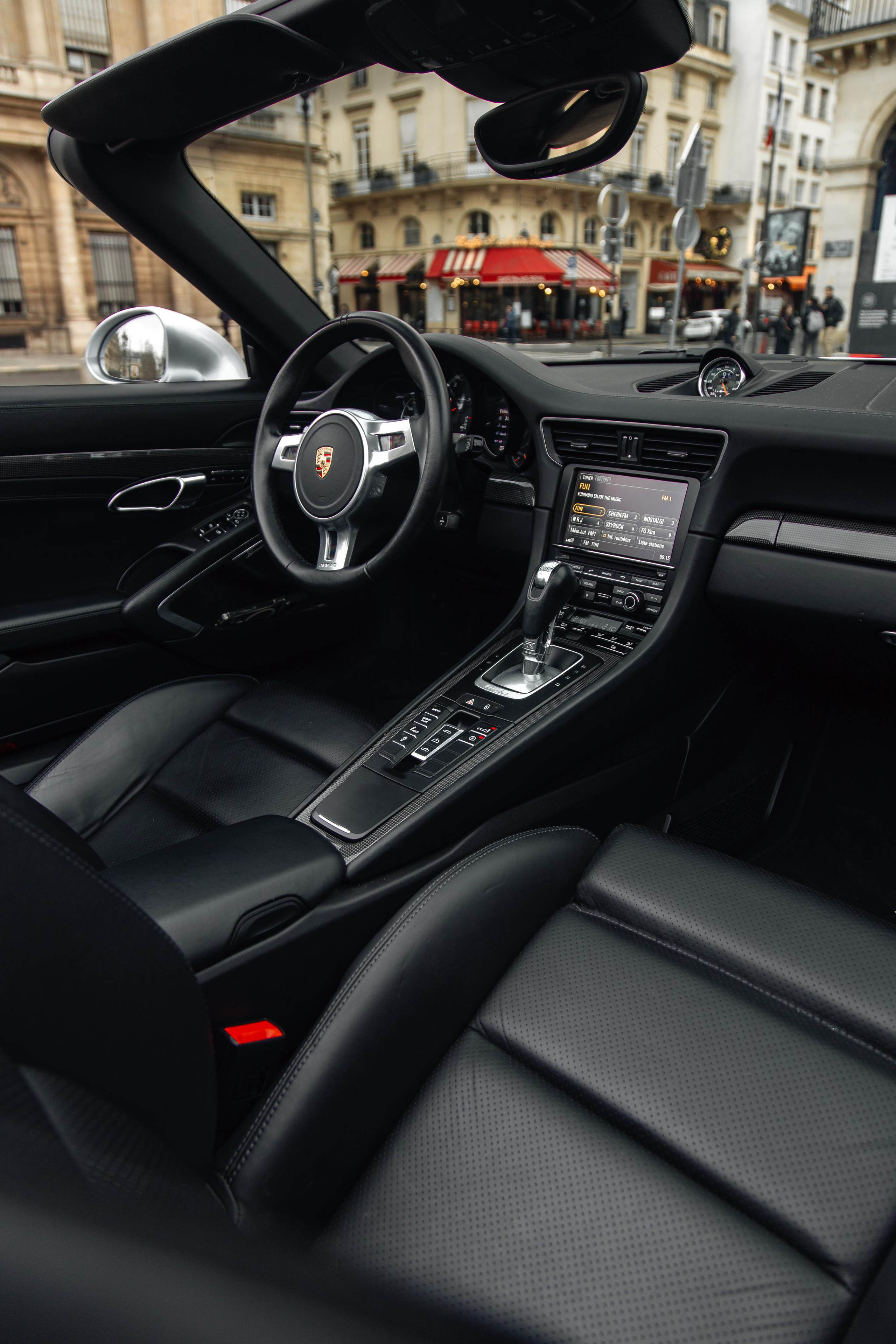 Porsche 911 Turbo S (Type 991). Photographer in Paris — Vitalii Motruk