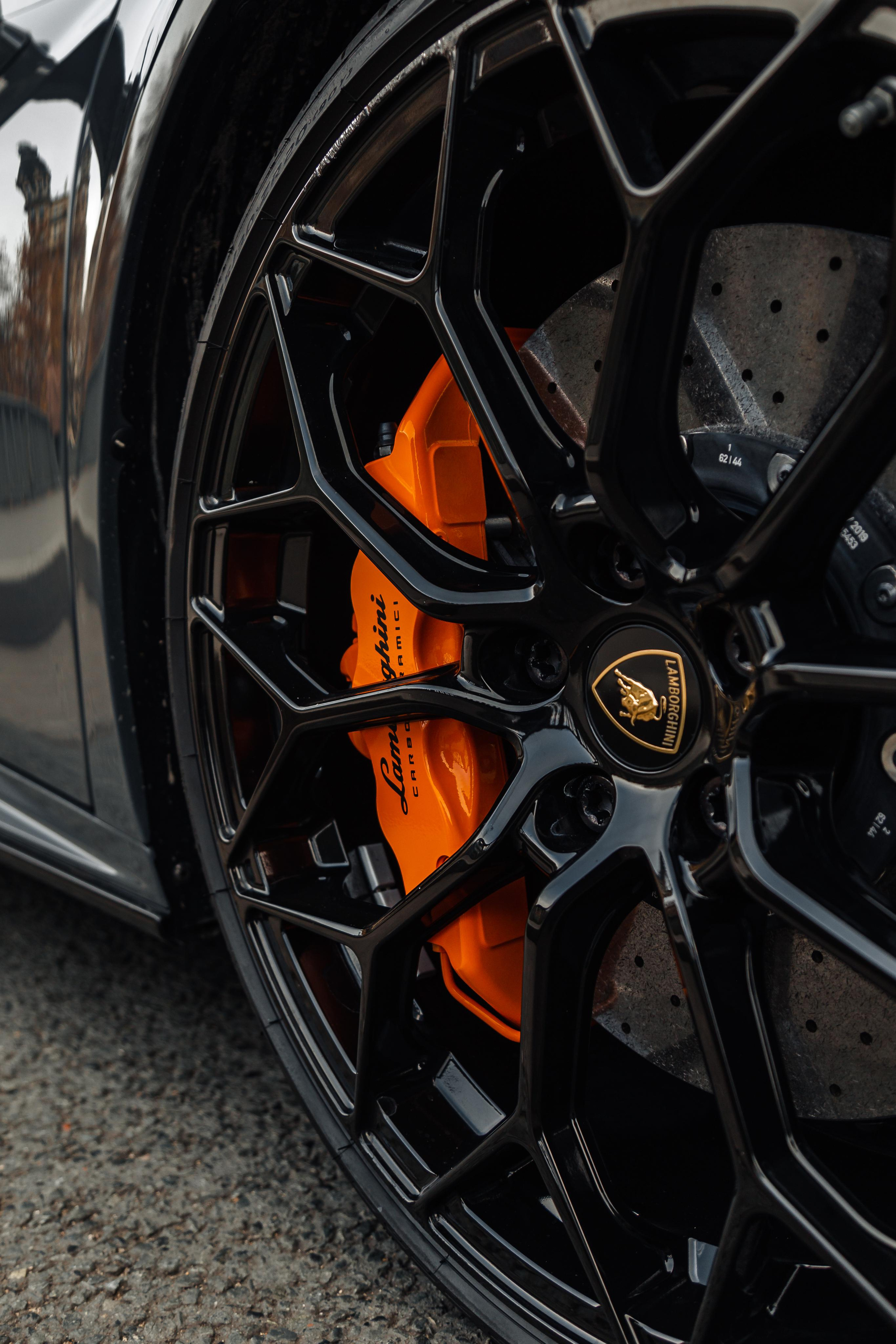 Lamborghini Huracan Evo Spyder. Photographer in Paris — Vitalii Motruk