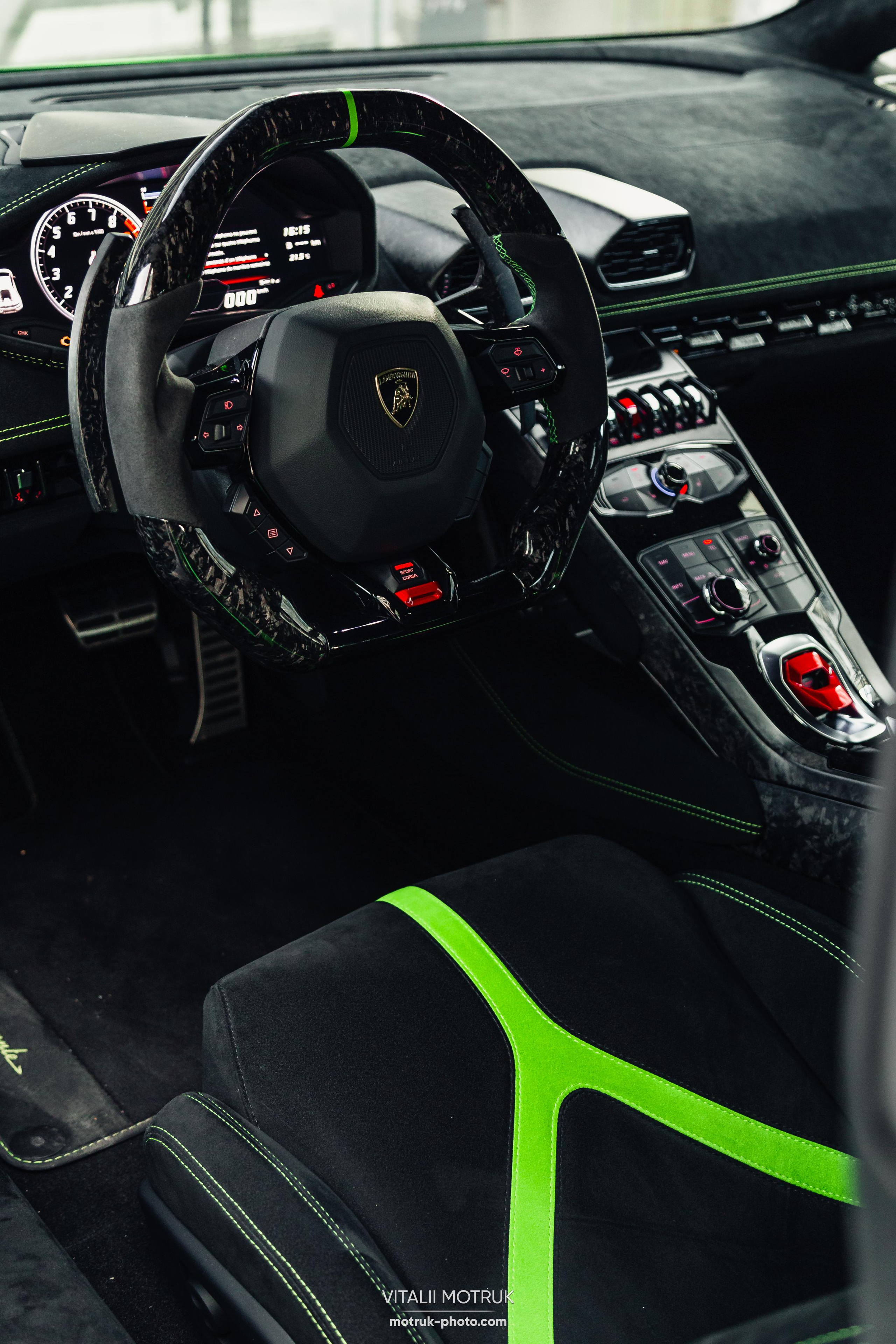 Lamborghini Huracan. Photographe de voitures à Paris — Vitalii Motruk