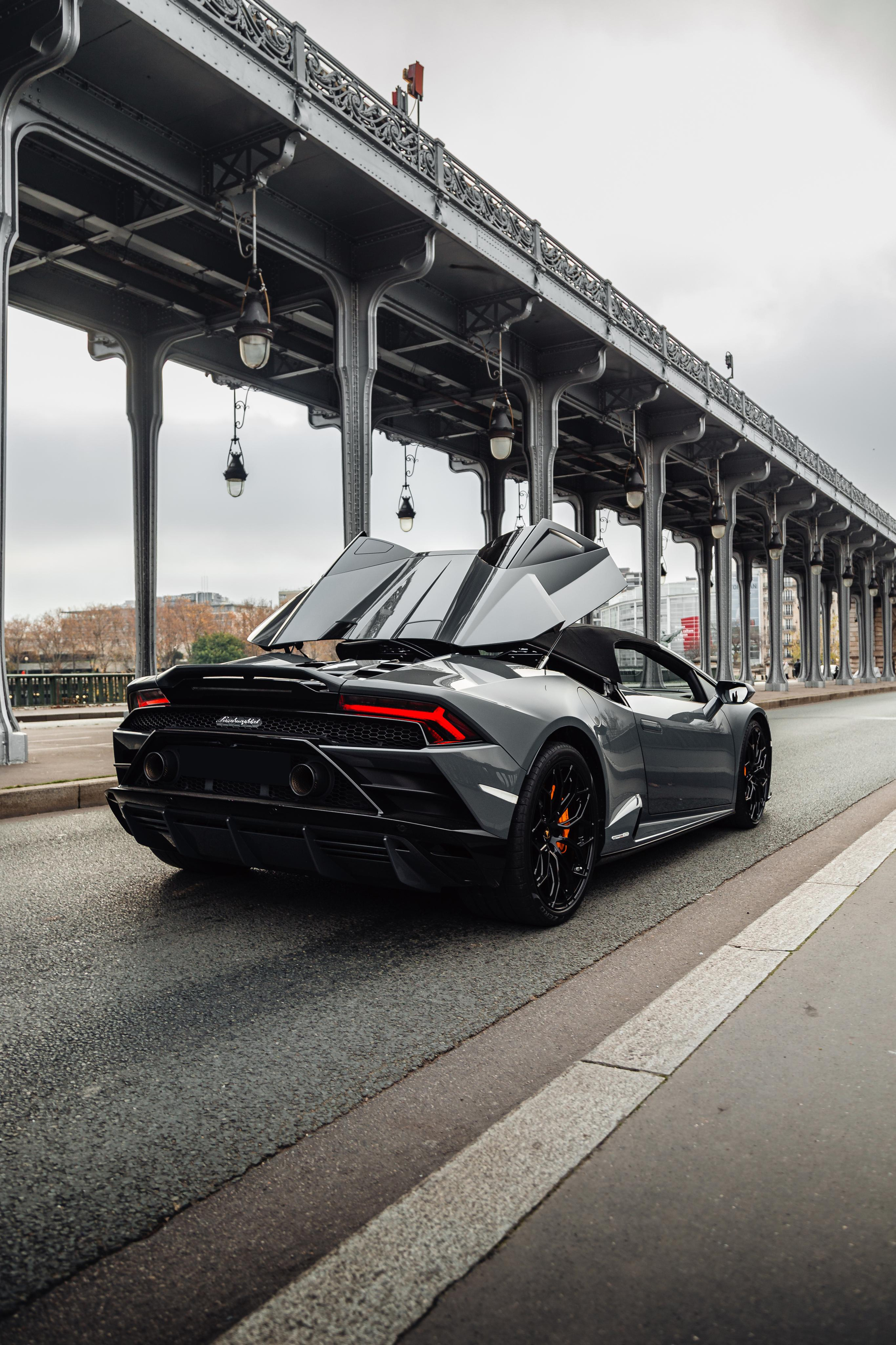 Lamborghini Huracan Evo Spyder. Photographer in Paris — Vitalii Motruk