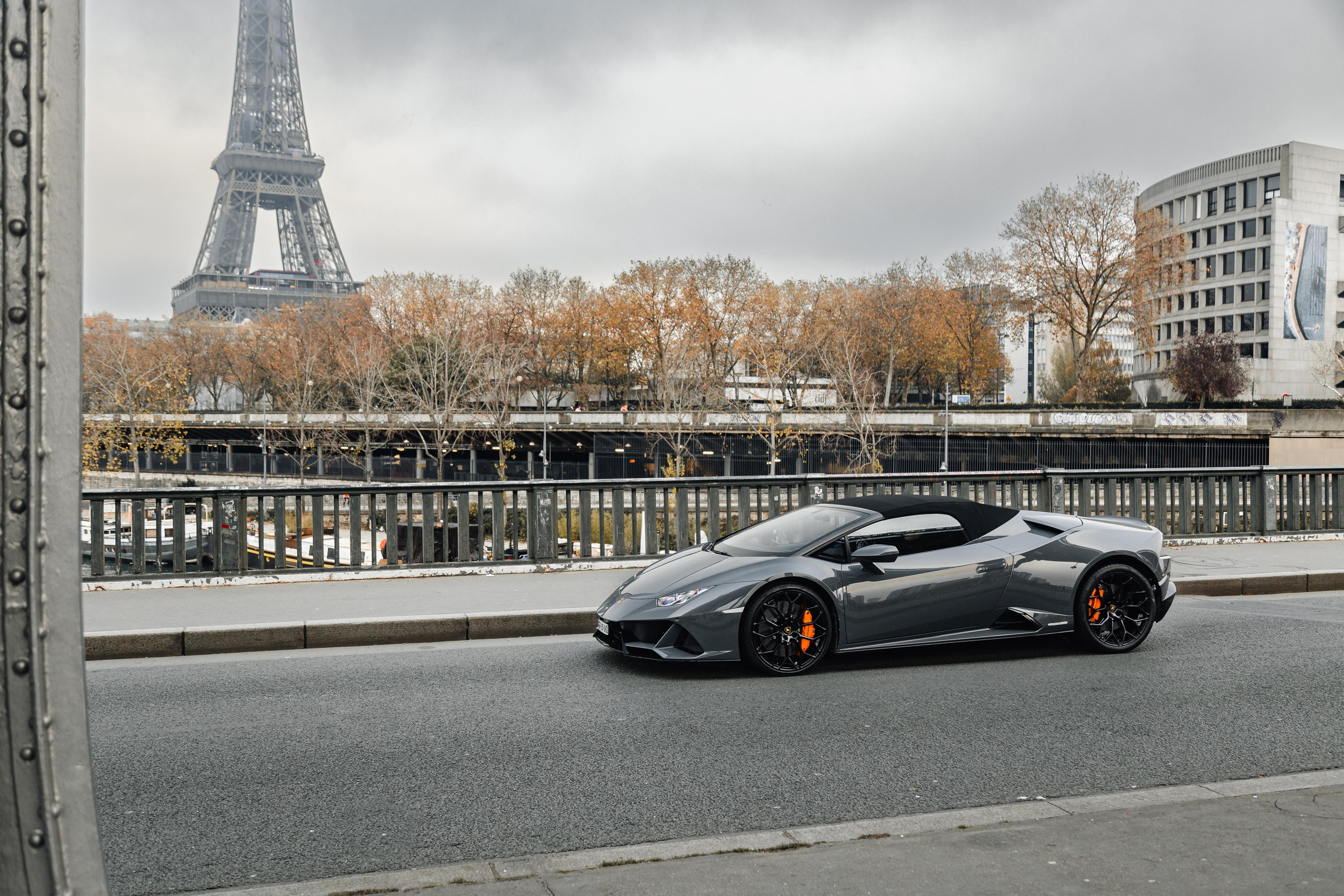 Lamborghini Huracan Evo Spyder. Photographer in Paris — Vitalii Motruk