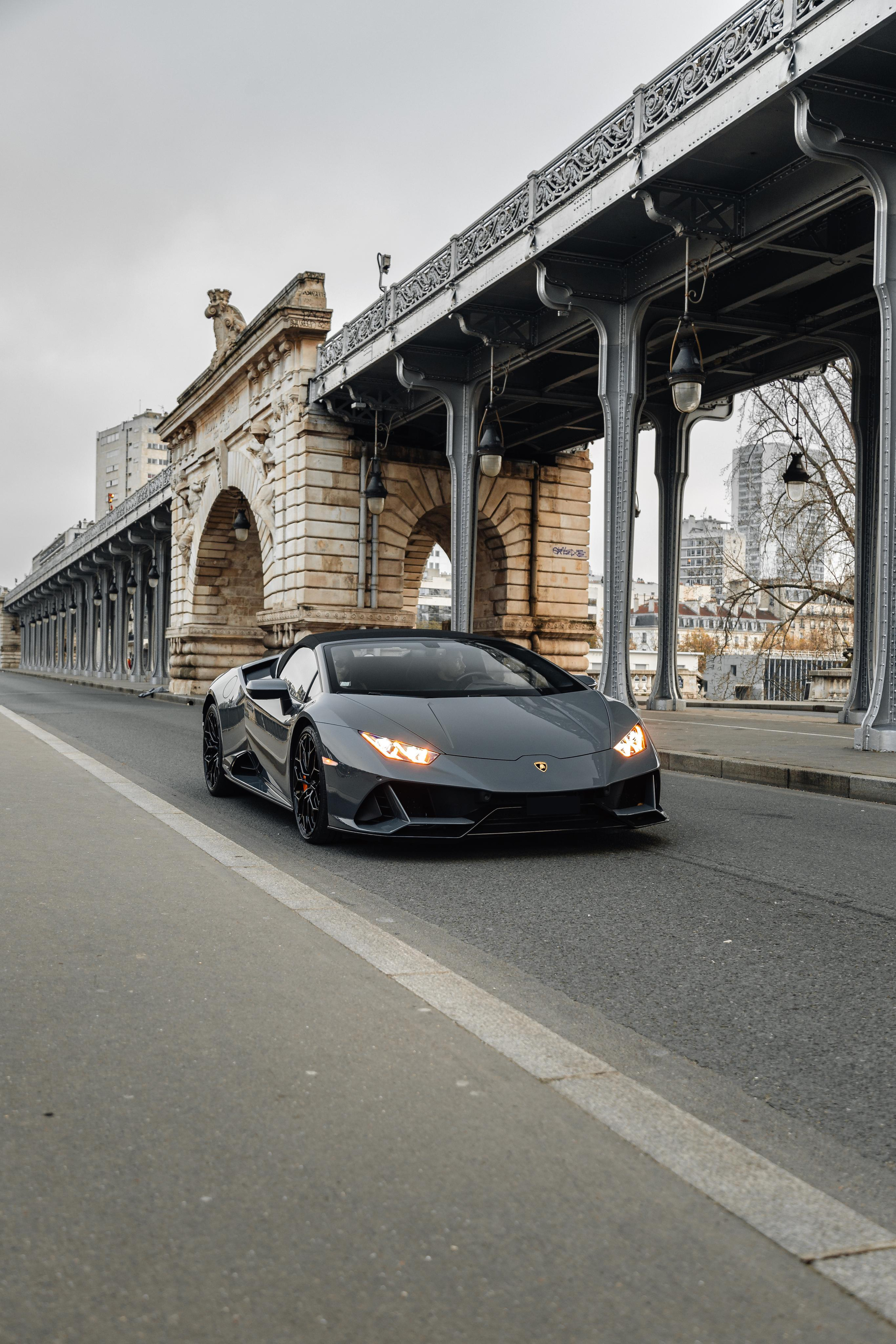 Lamborghini Huracan Evo Spyder. Photographer in Paris — Vitalii Motruk