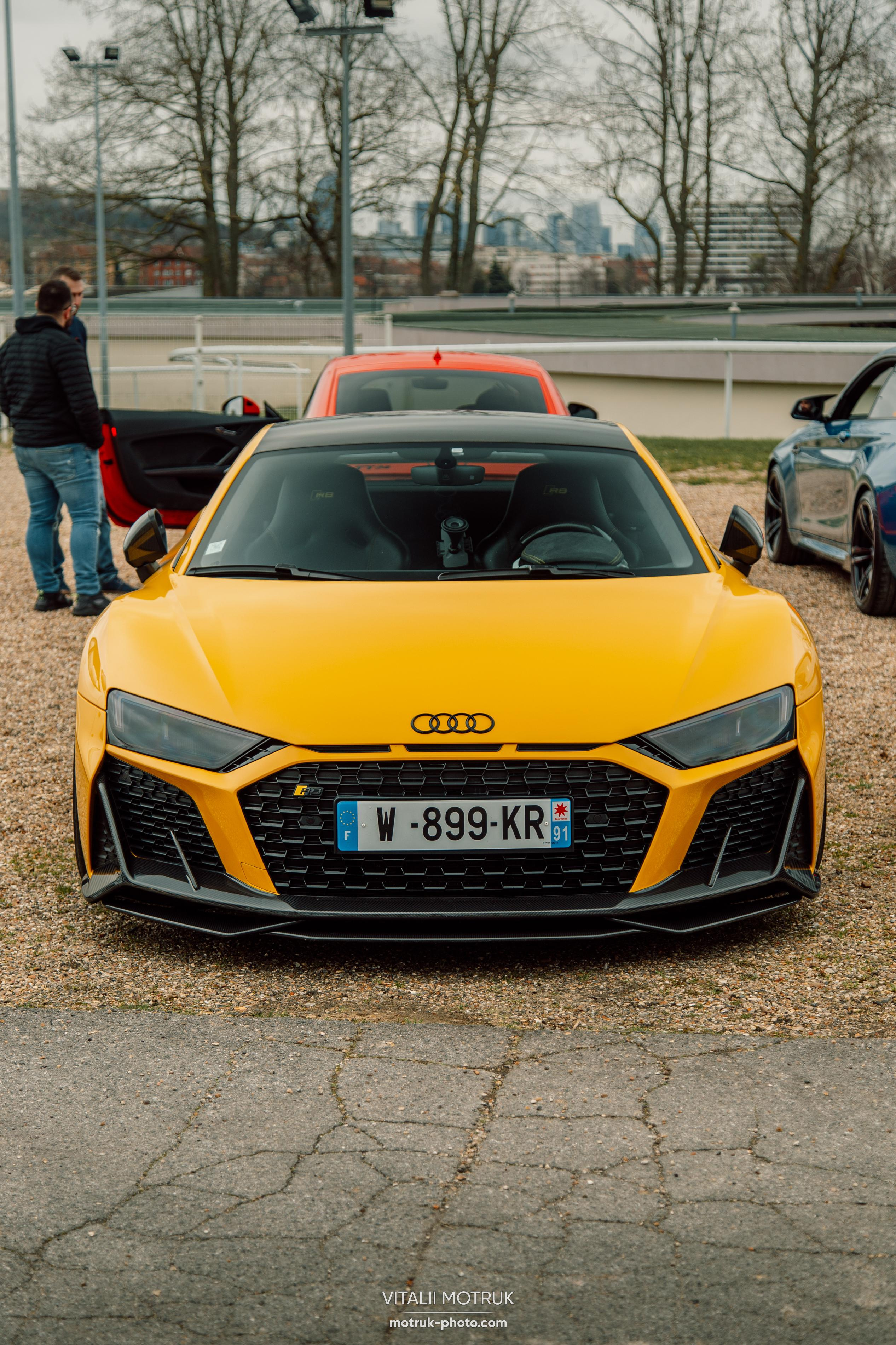 Cars and Coffee 12.02. Photographe de voitures à Paris — Vitalii Motruk