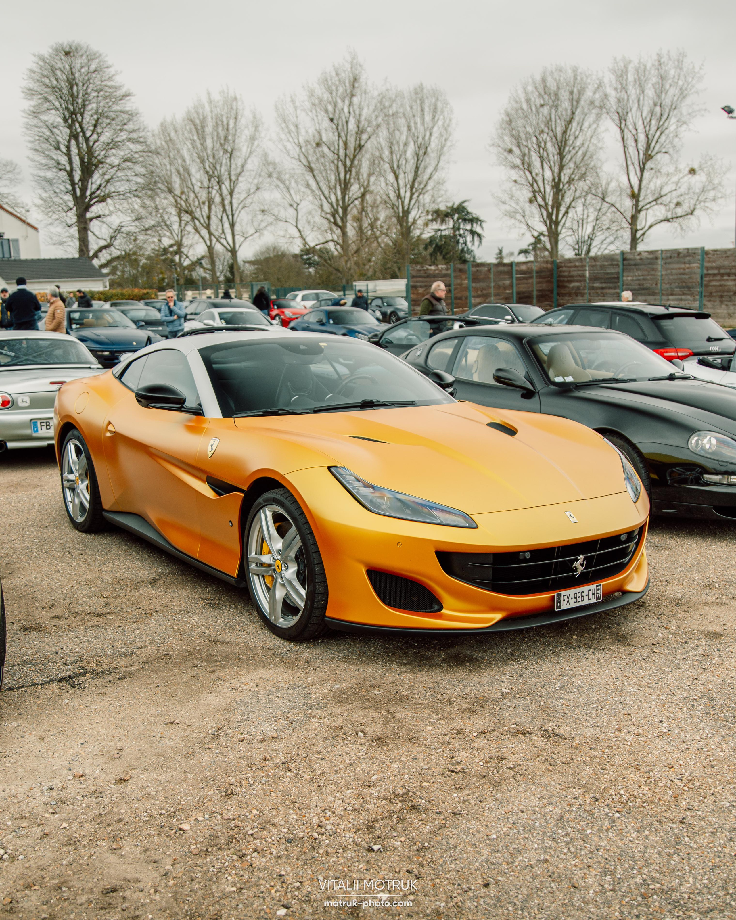 Cars and Coffee 12.02. Photographe de voitures à Paris — Vitalii Motruk