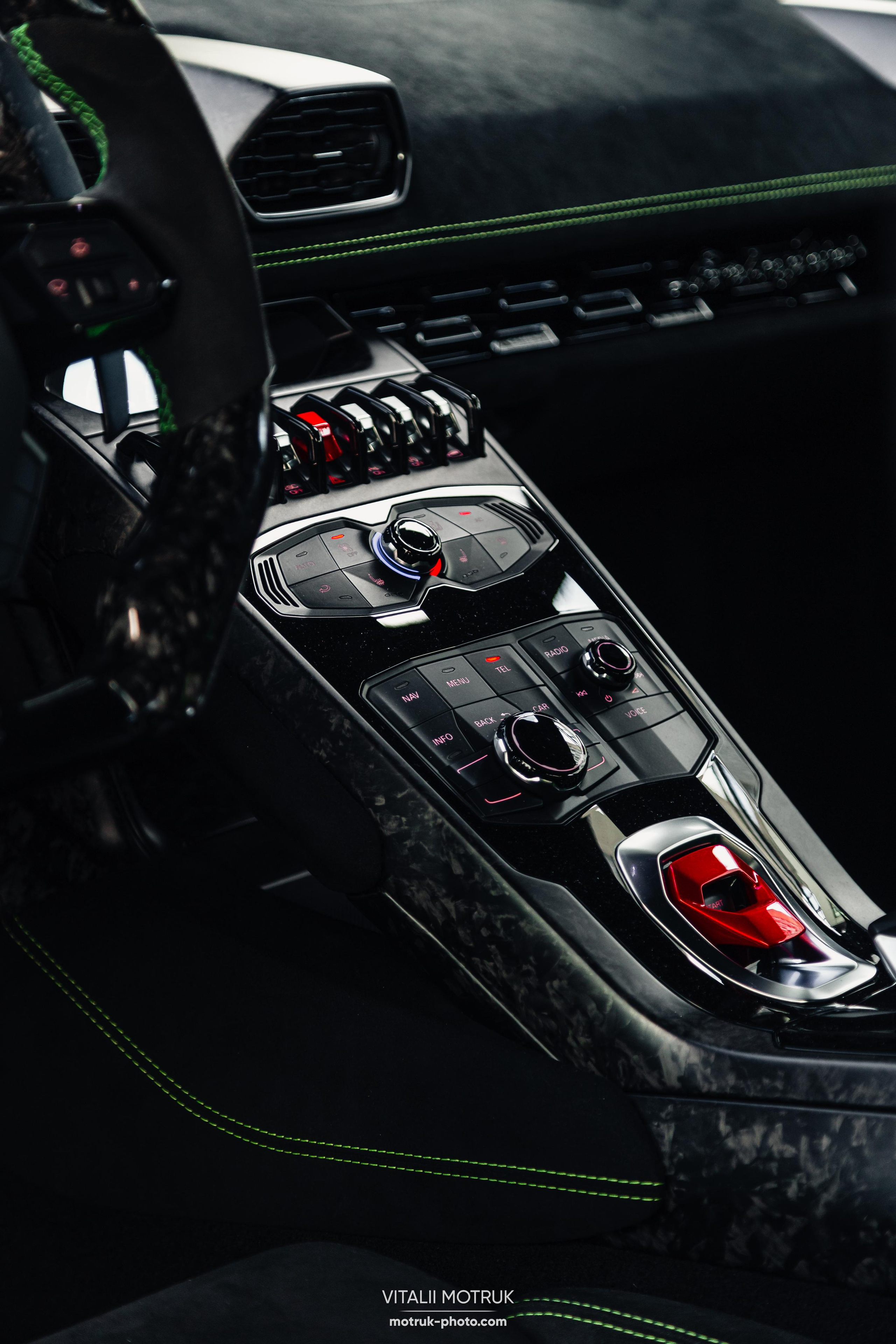 Lamborghini Huracan. Photographe de voitures à Paris — Vitalii Motruk