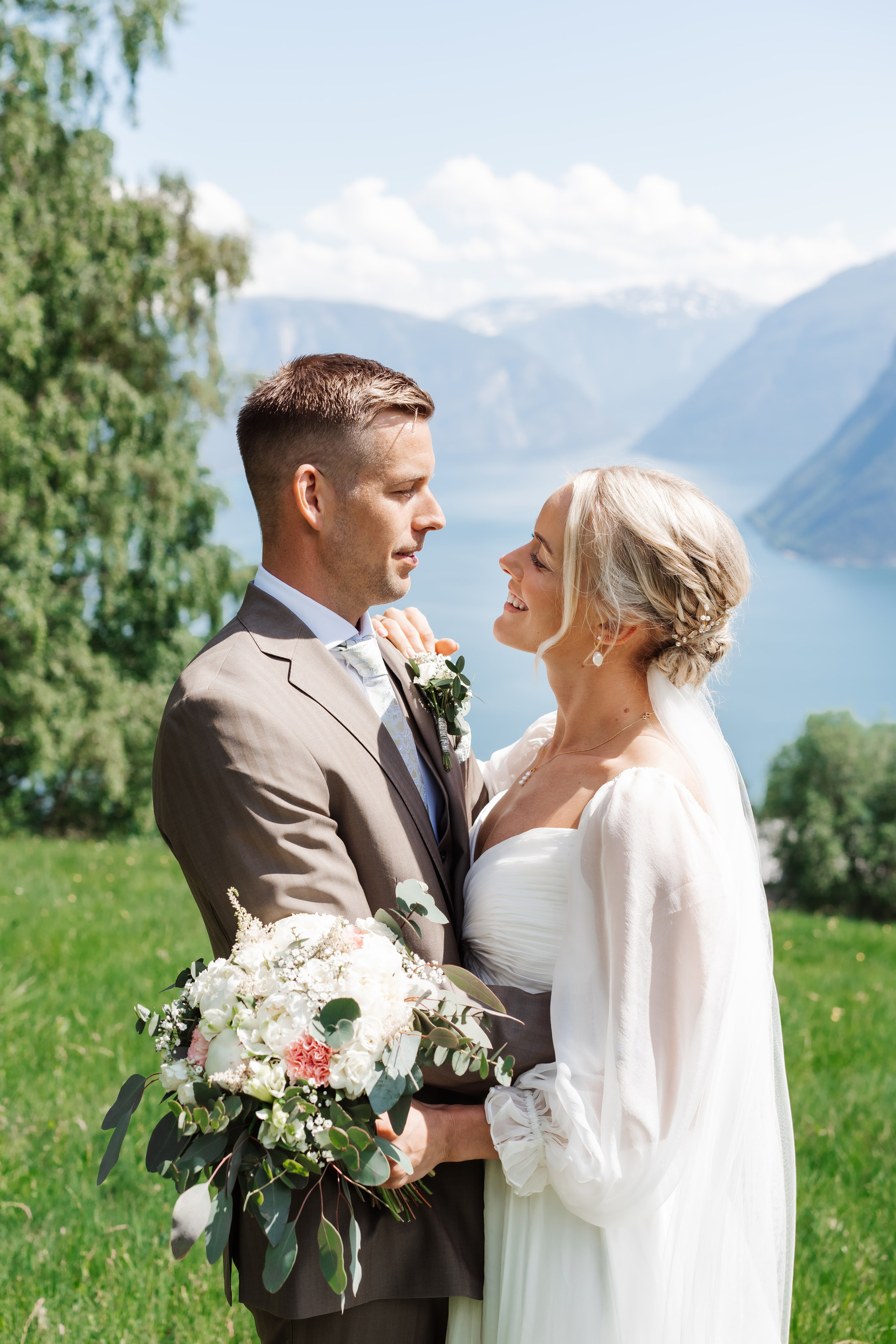 CHRIS & KARI ANNE. HOME