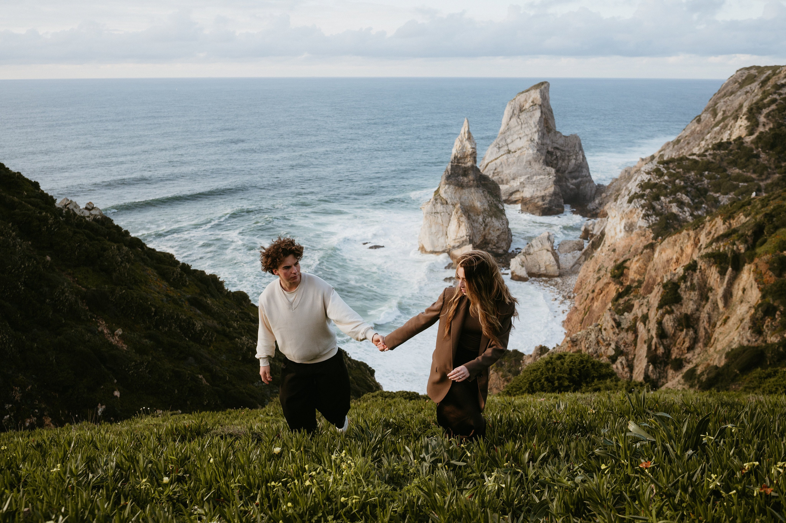 Praia da Ursa – ședință foto de cuplu într-un loc magic din Portugalia. Valentin Melen — wedding photographer