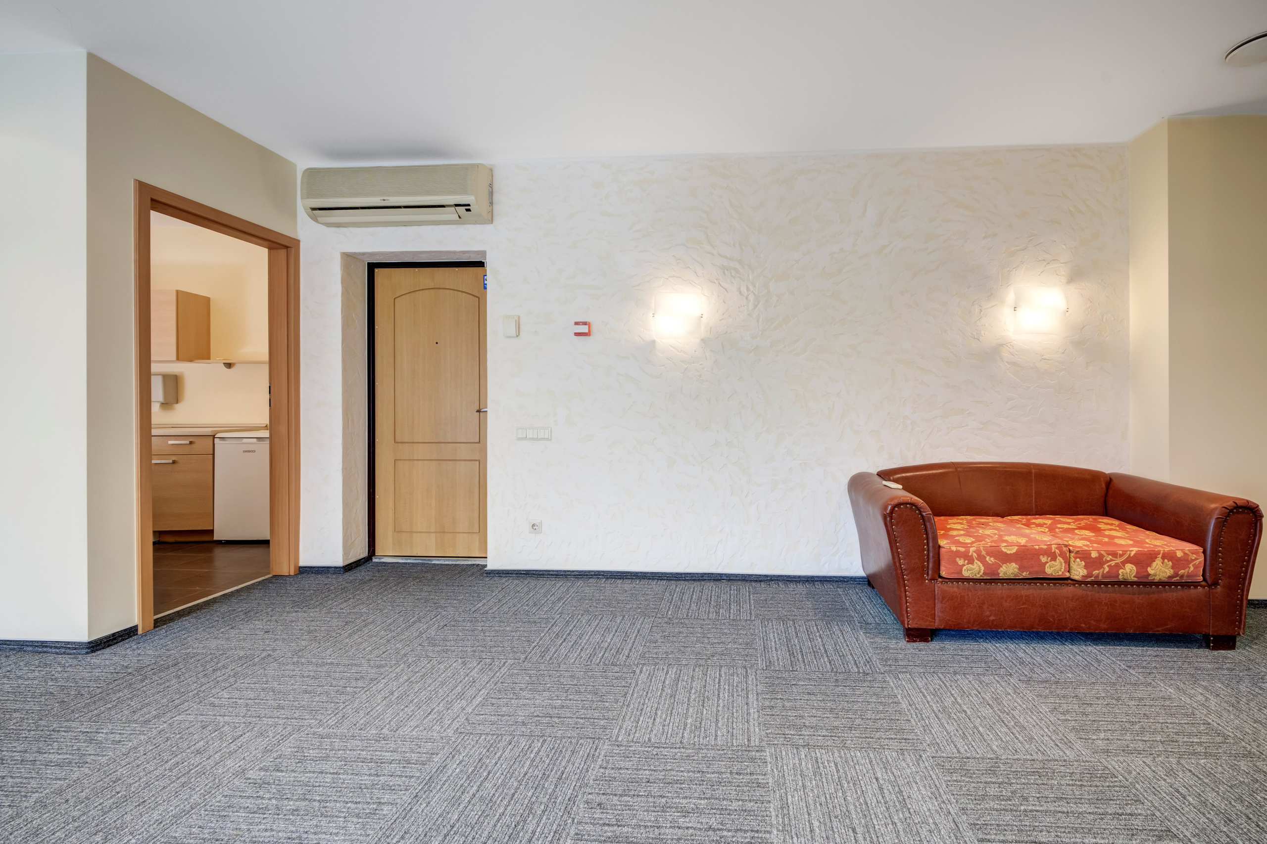 Kėstučio g. 30, komerc. patalpos. Elina Sapiega fotografė Vilniuje