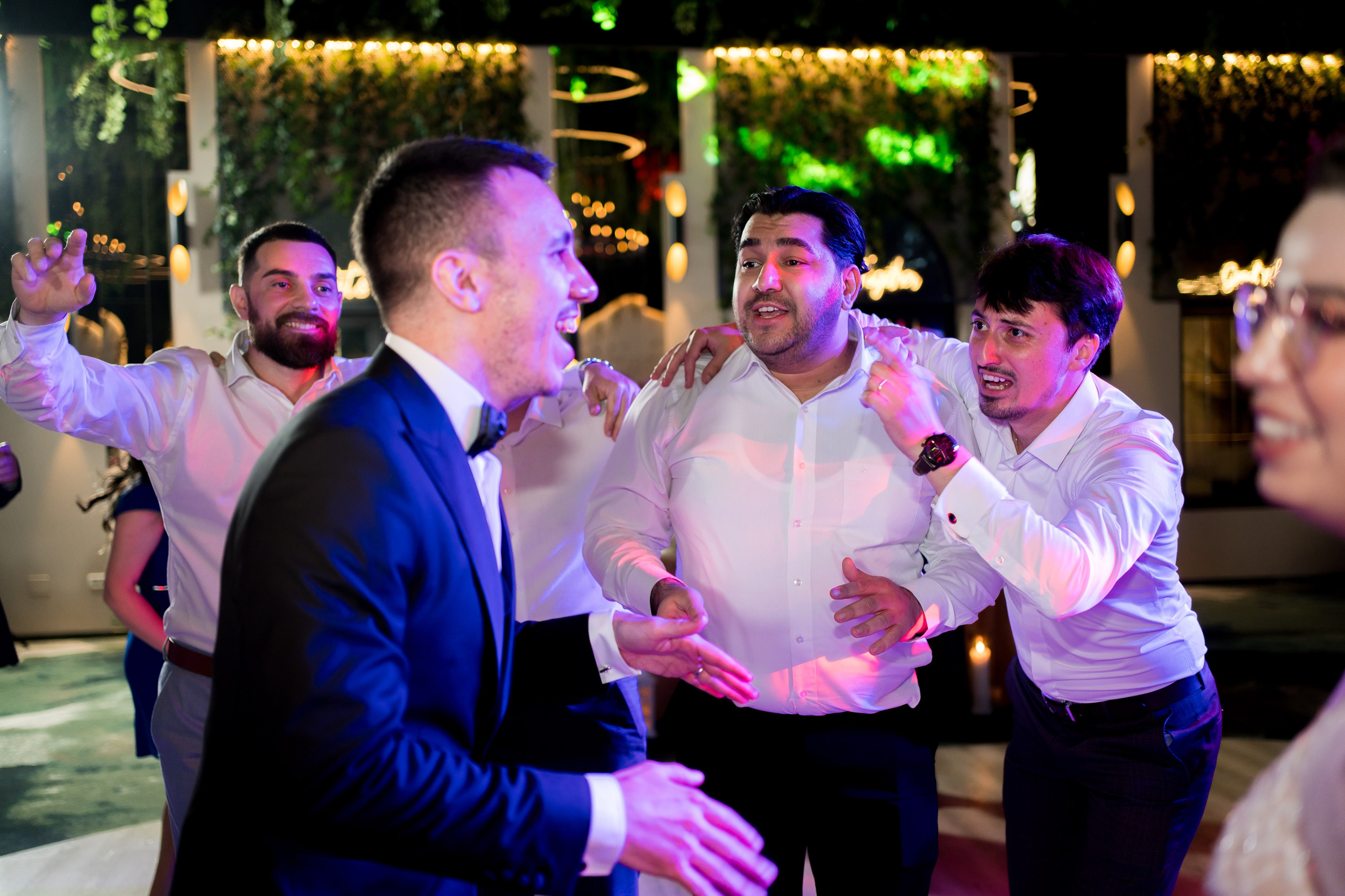 PARTY. Gabriel Florea — Fotograf nuntă București