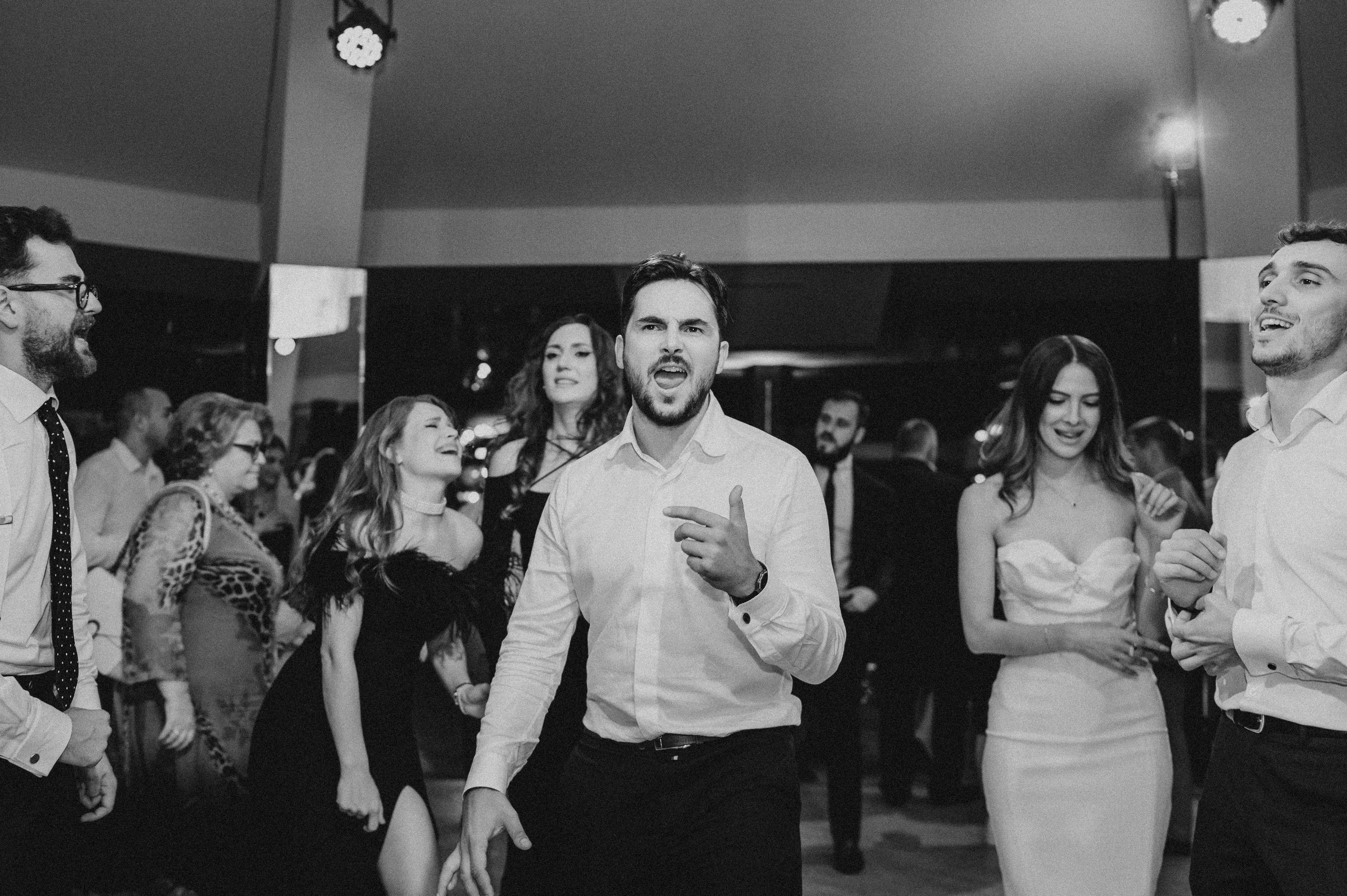 Nunta in Octombrie, in culorile toamnei , la Elysium , Iasi. Proud Vision Weddings | Wedding Photography & Film — Servicii profesionale Foto Video Nunta Iasi