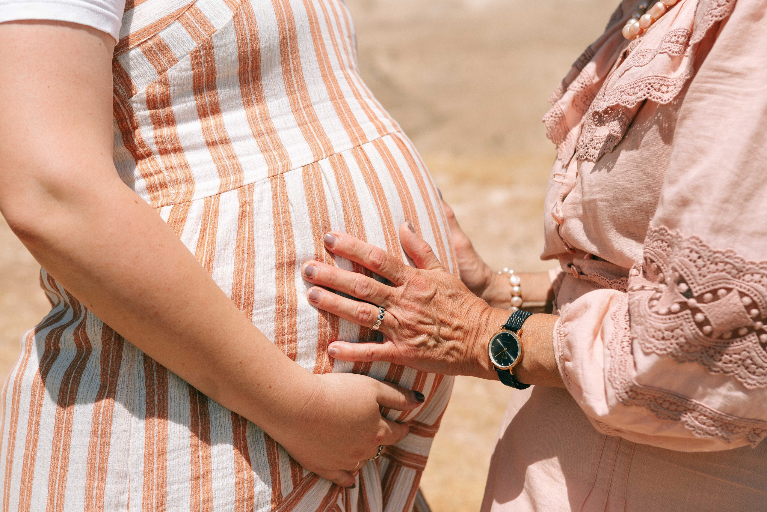MAALE ADUMIM, HOME PHOTO SESSION + DESERT. Https://shi-photo.com/