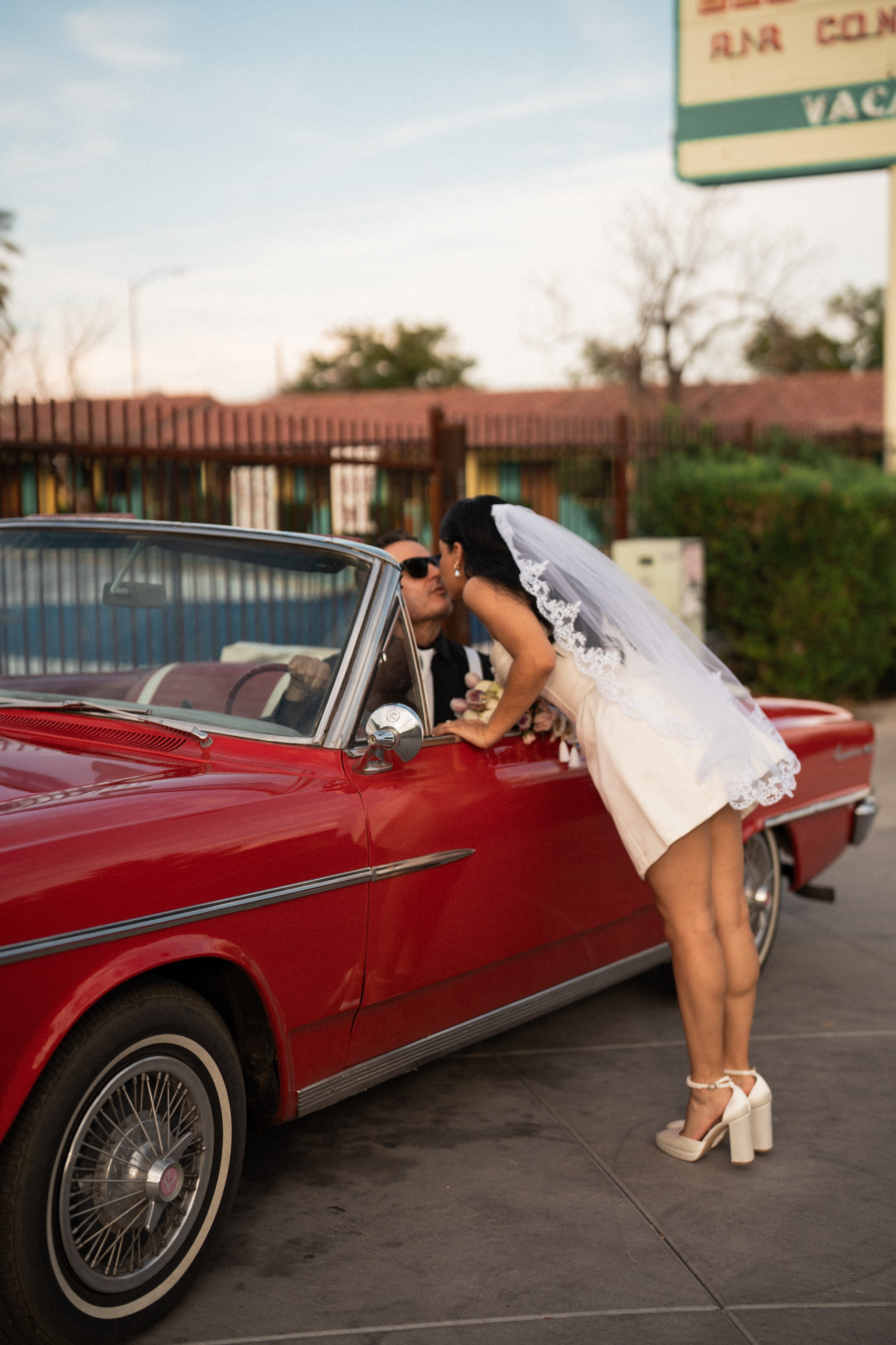 Stephanie&Ryan. Wedding & elopement photographer Viktoriya Kravtsov. Las Vegas