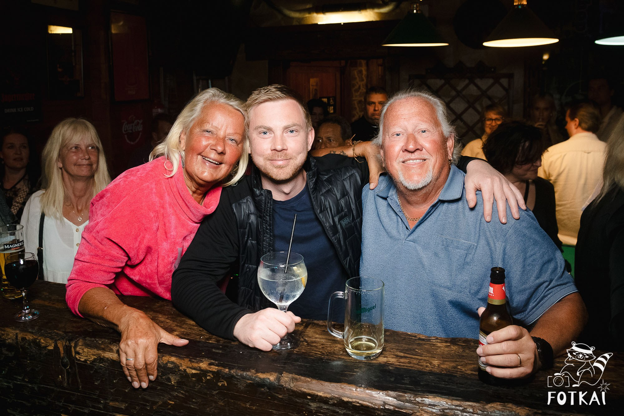 Amy Winehouse Tribute at El Paso Bar (March 28) — Live Concert Photo Report | FOTKAI