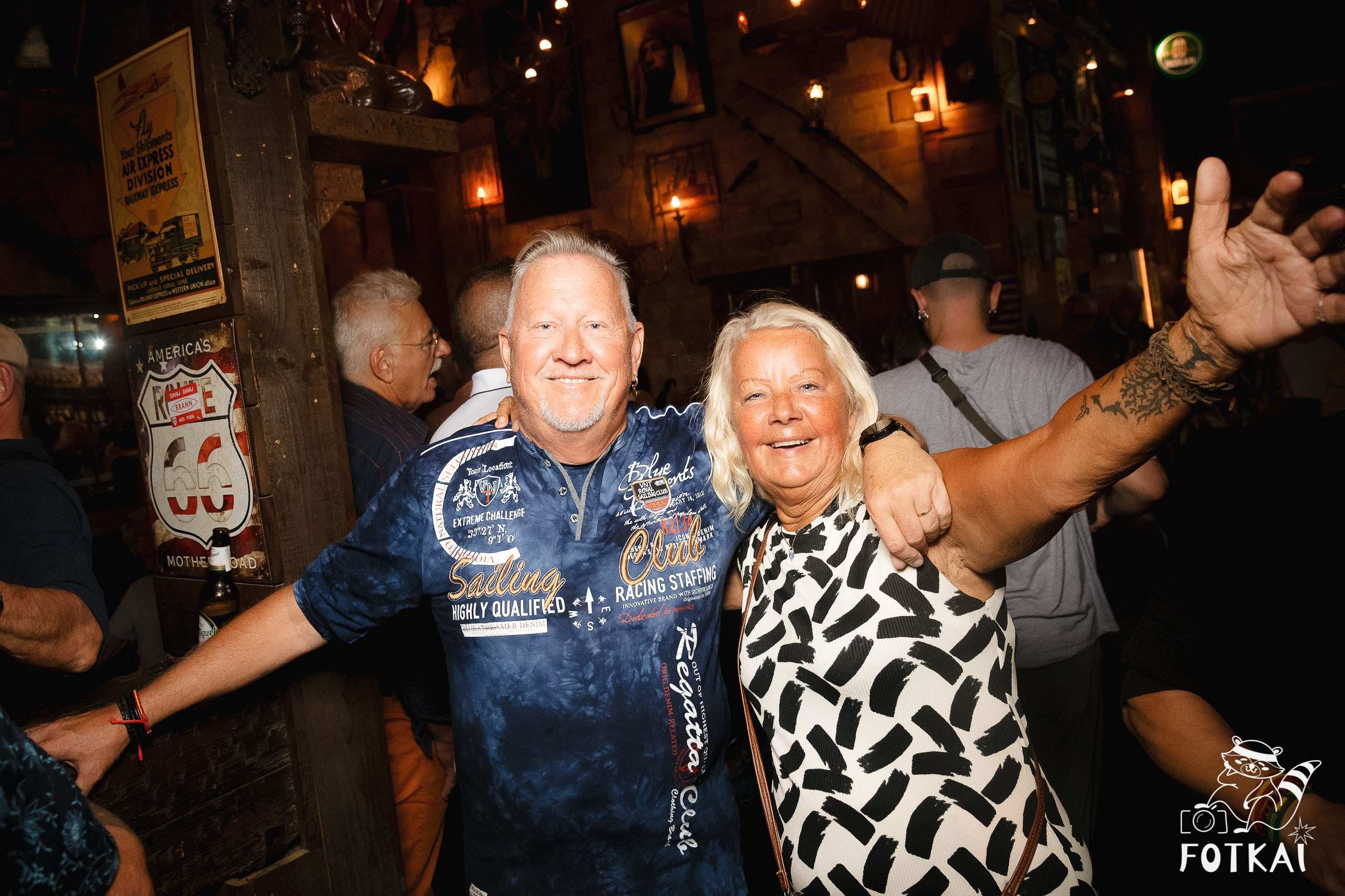 The Comebacks en El Paso Rock Bar Torrevieja: Reportaje fotográfico 11.10.25 | FOTKAI