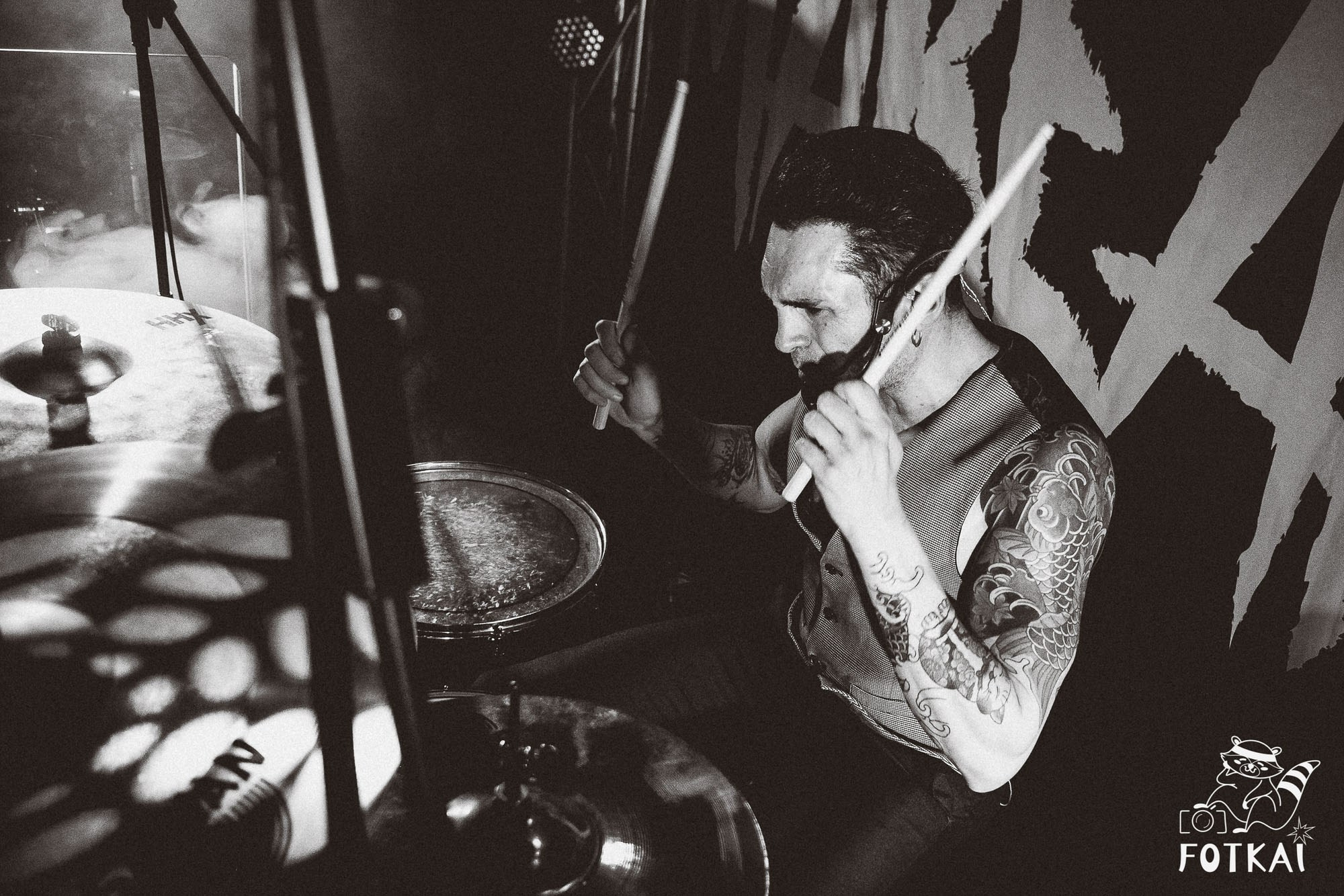 DENISDENIS — reportaje fotográfico del concierto en la Sala Marearock (Alicante) | FOTKAI