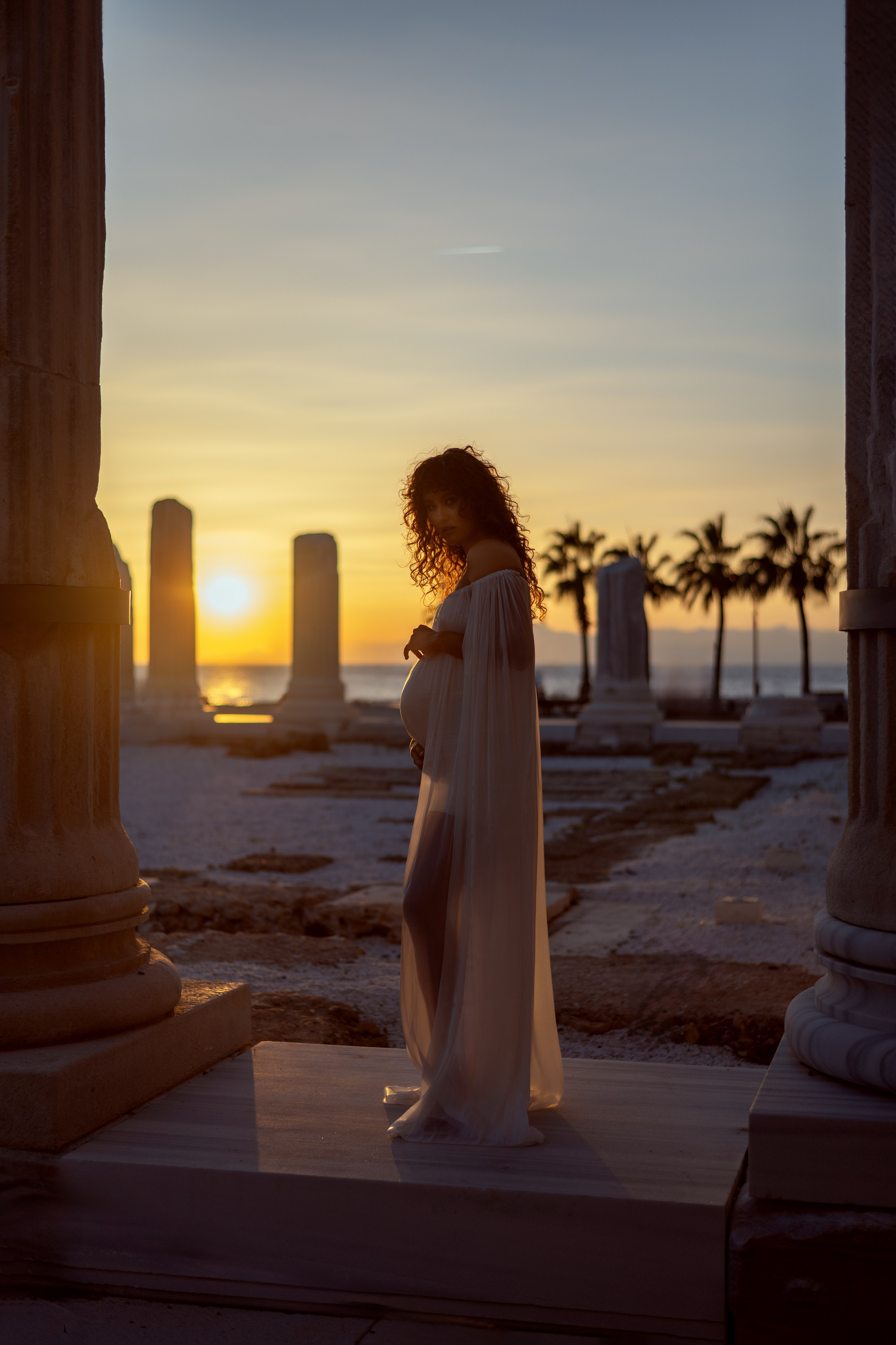 Фотосессия в Сиде у античного храма