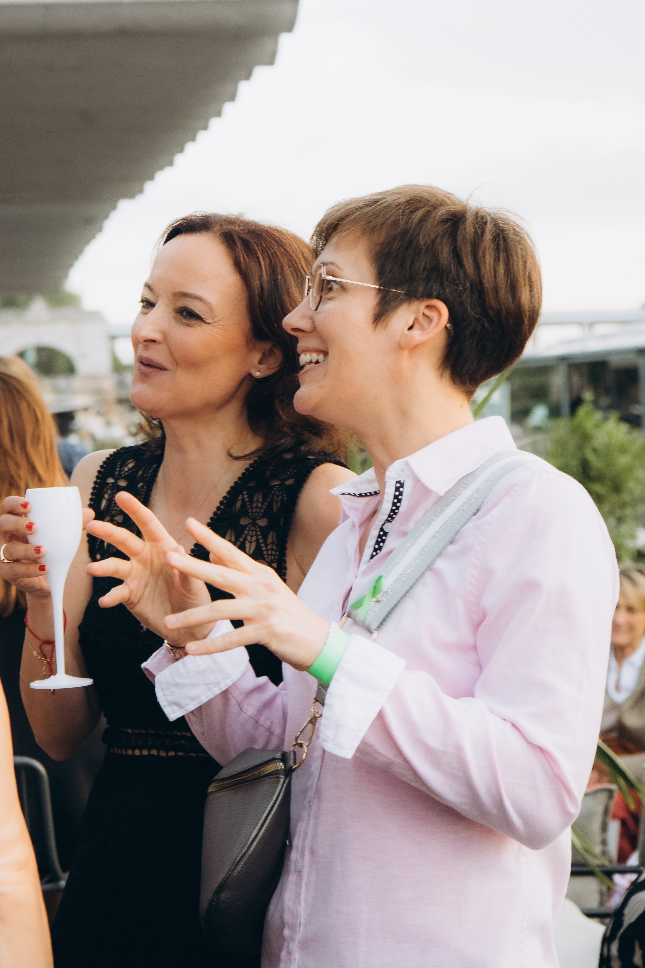 Marie’s Birthday with an Eiffel Tower view. Photographer in Paris Marina Chaput