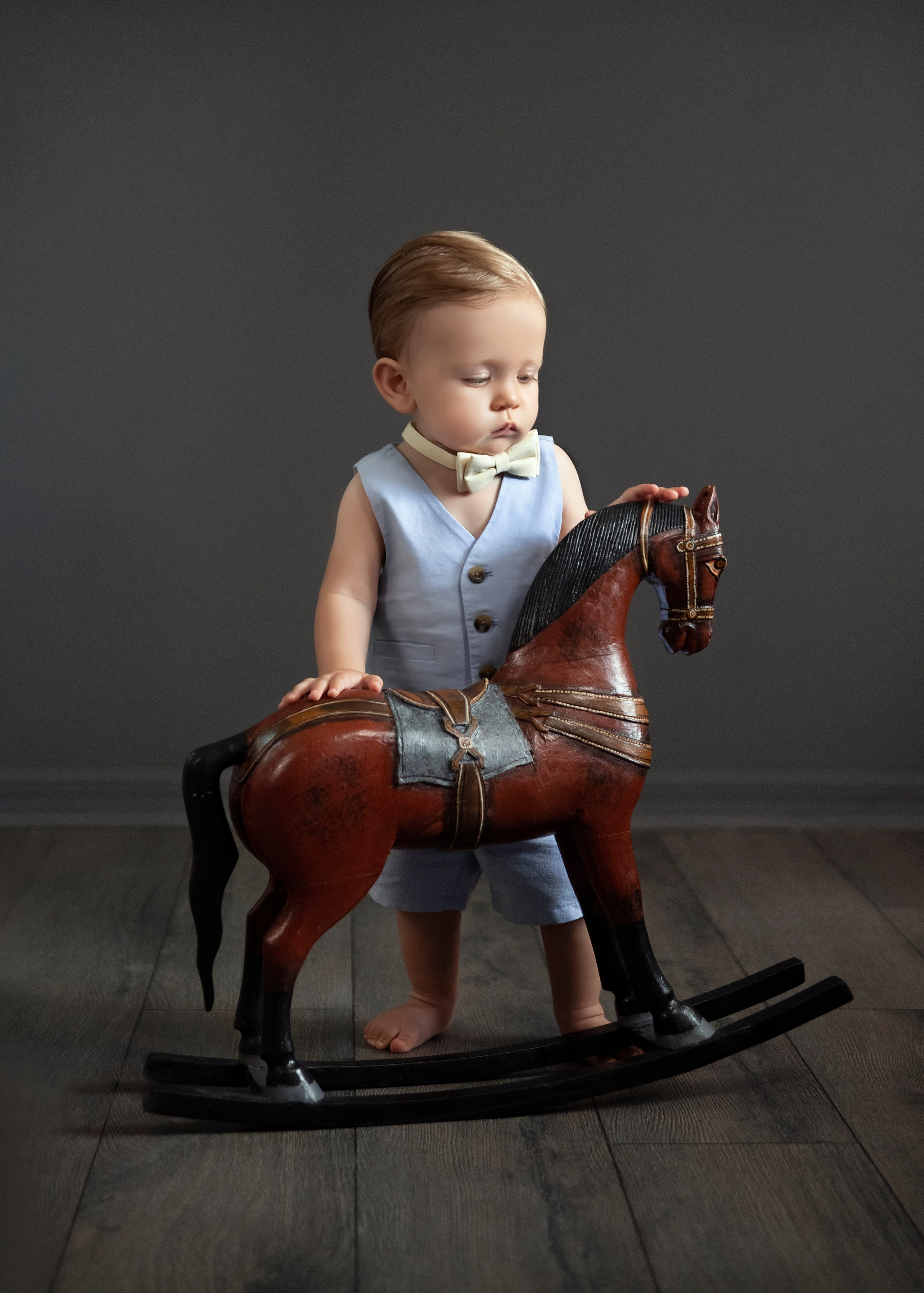 ONE year baby boy. Portrait, kids and family photographer in Wesley Chapel Alina Alice Osipova