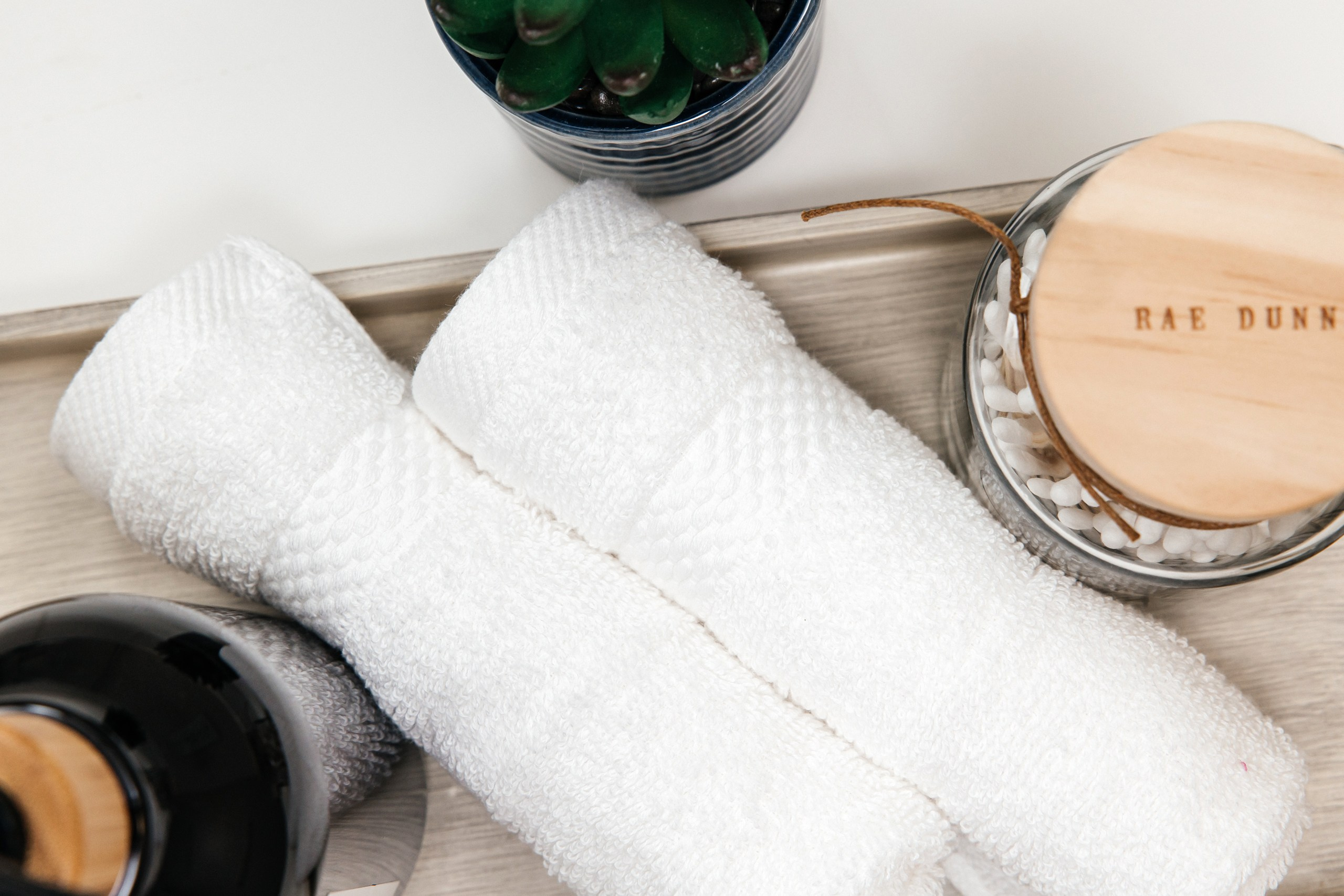 Rain Apartments. Photographer Andrei White