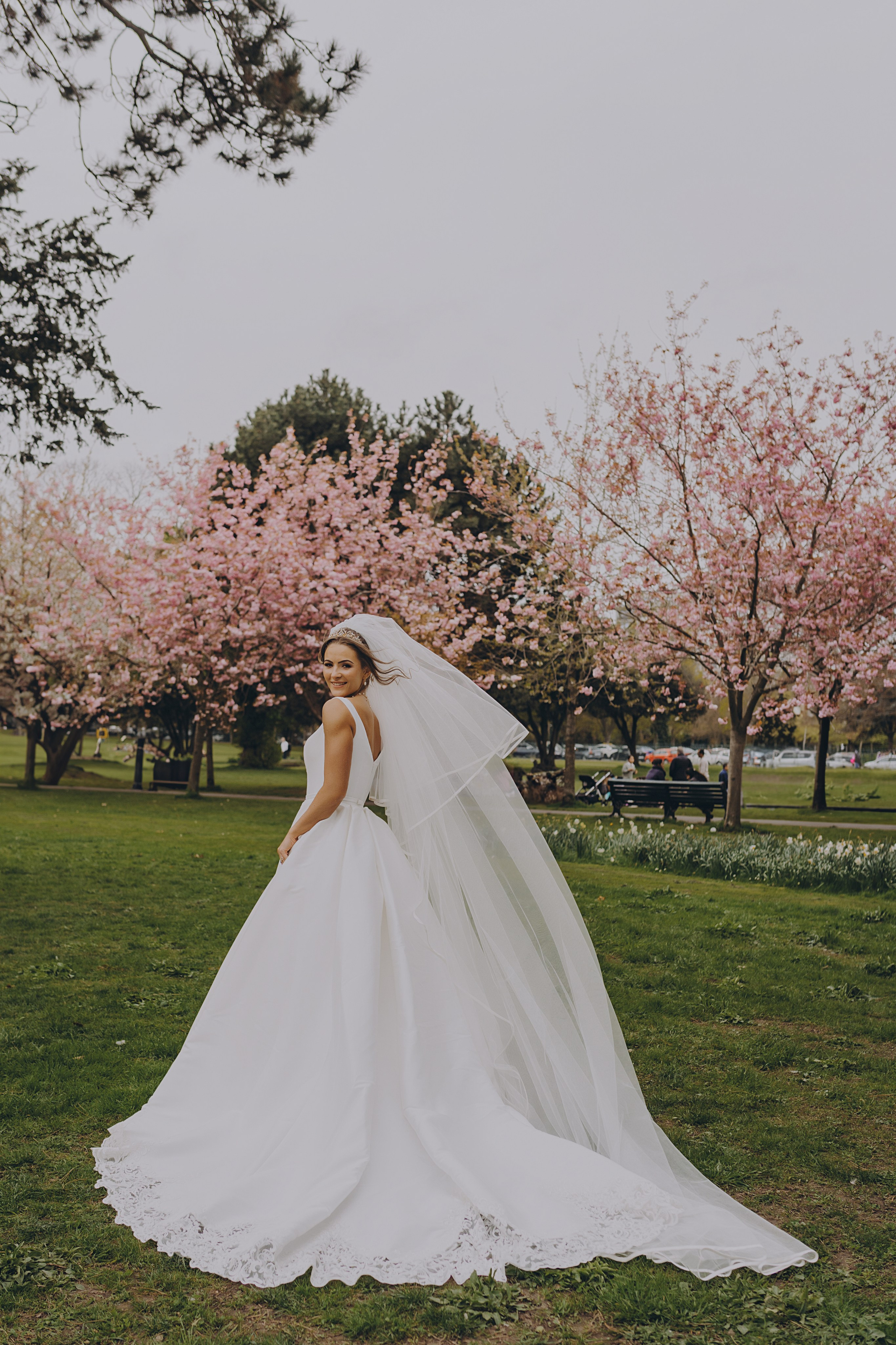 Megan & Oneias. Main