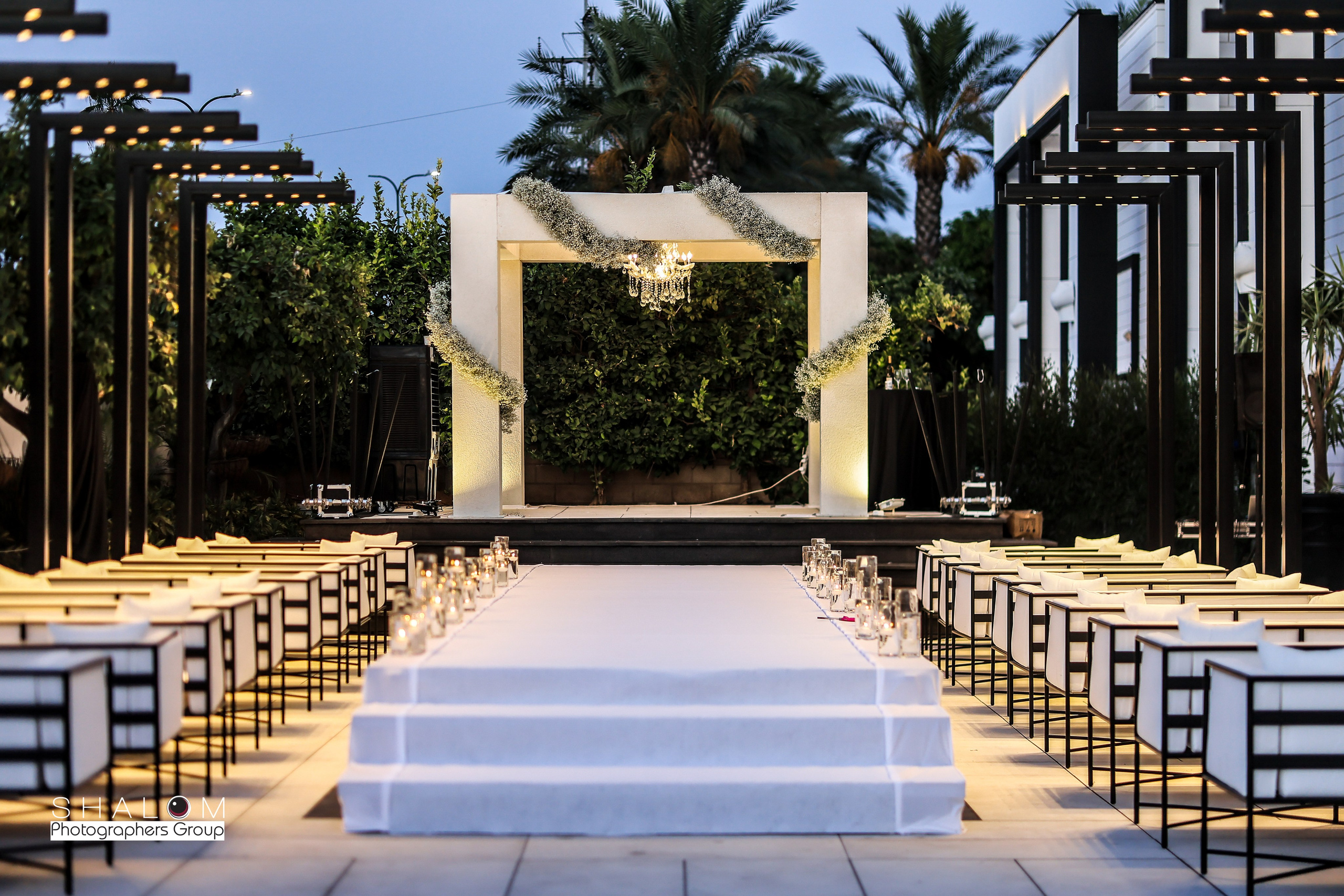 VIA / BASICO. Wedding and events photographers Studio Shalom