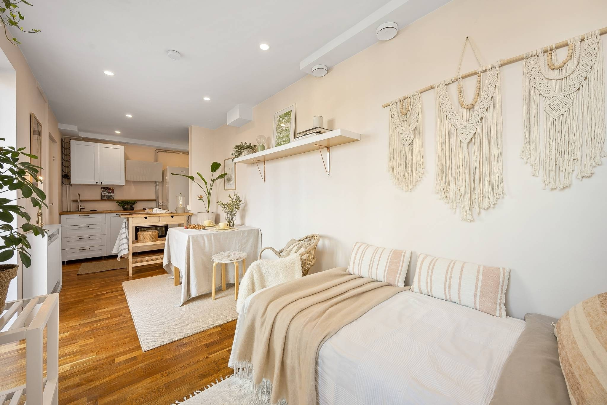 Studio i Bromma med uteplats. InHome Design Stockholm – Interiördesign och homestyling i Stockholm