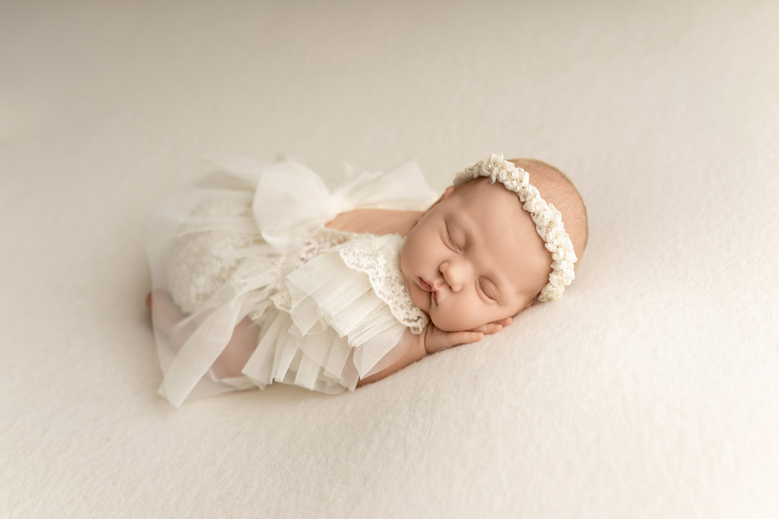 Esu Aleksandra naujagimių ir kudikių fotografė iš Vilniaus