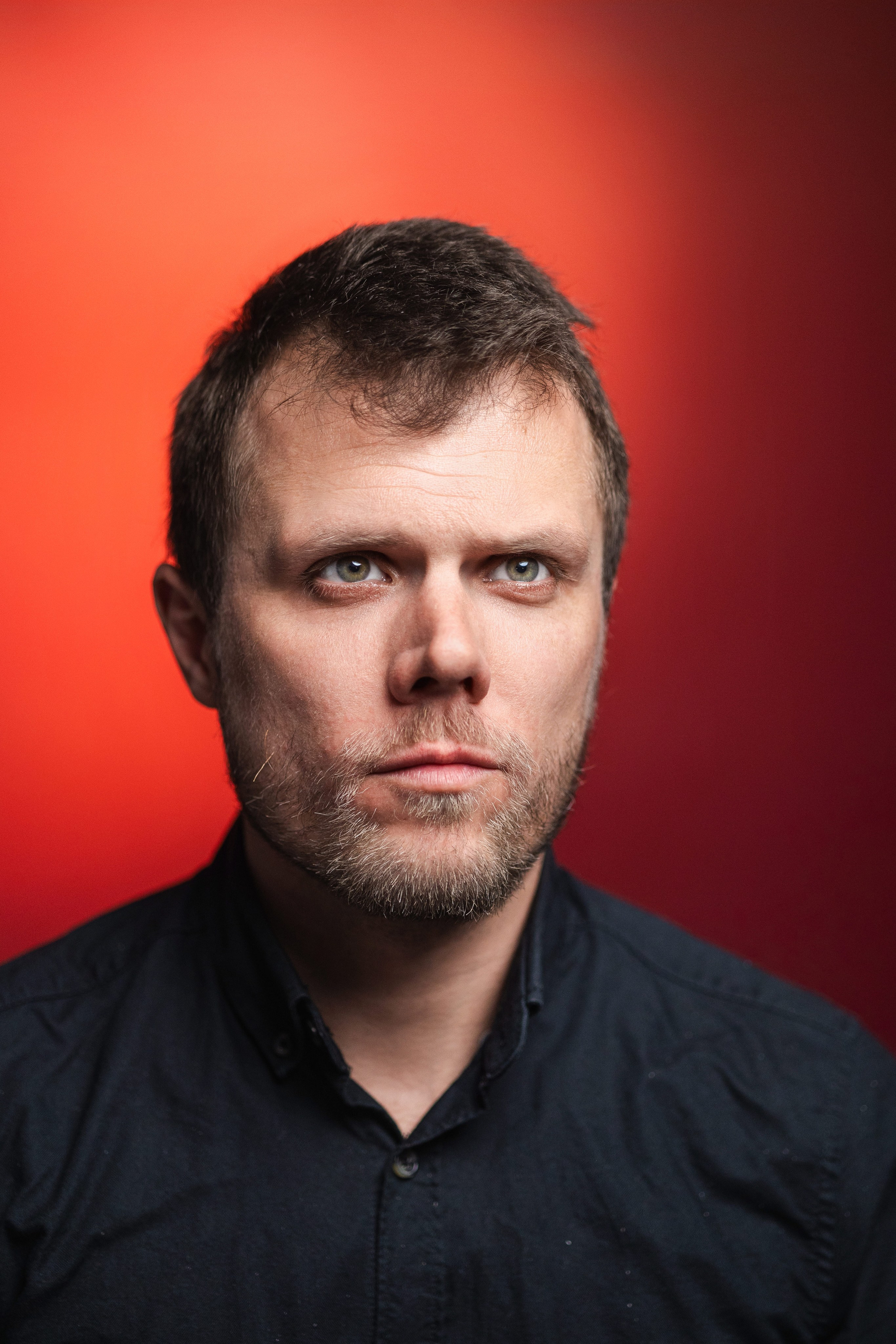 Dan Murzea. Daniel Cioc - Fotograf profesionist în București, specializat în evenimente, nunta, botez, corporate, portret și boudoir